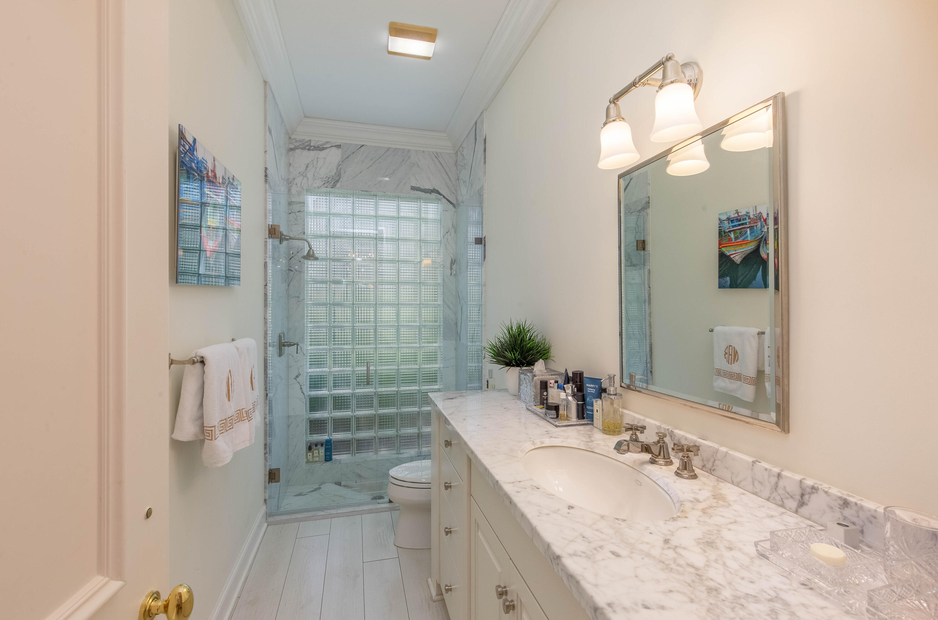 KENSINGTON - Residential