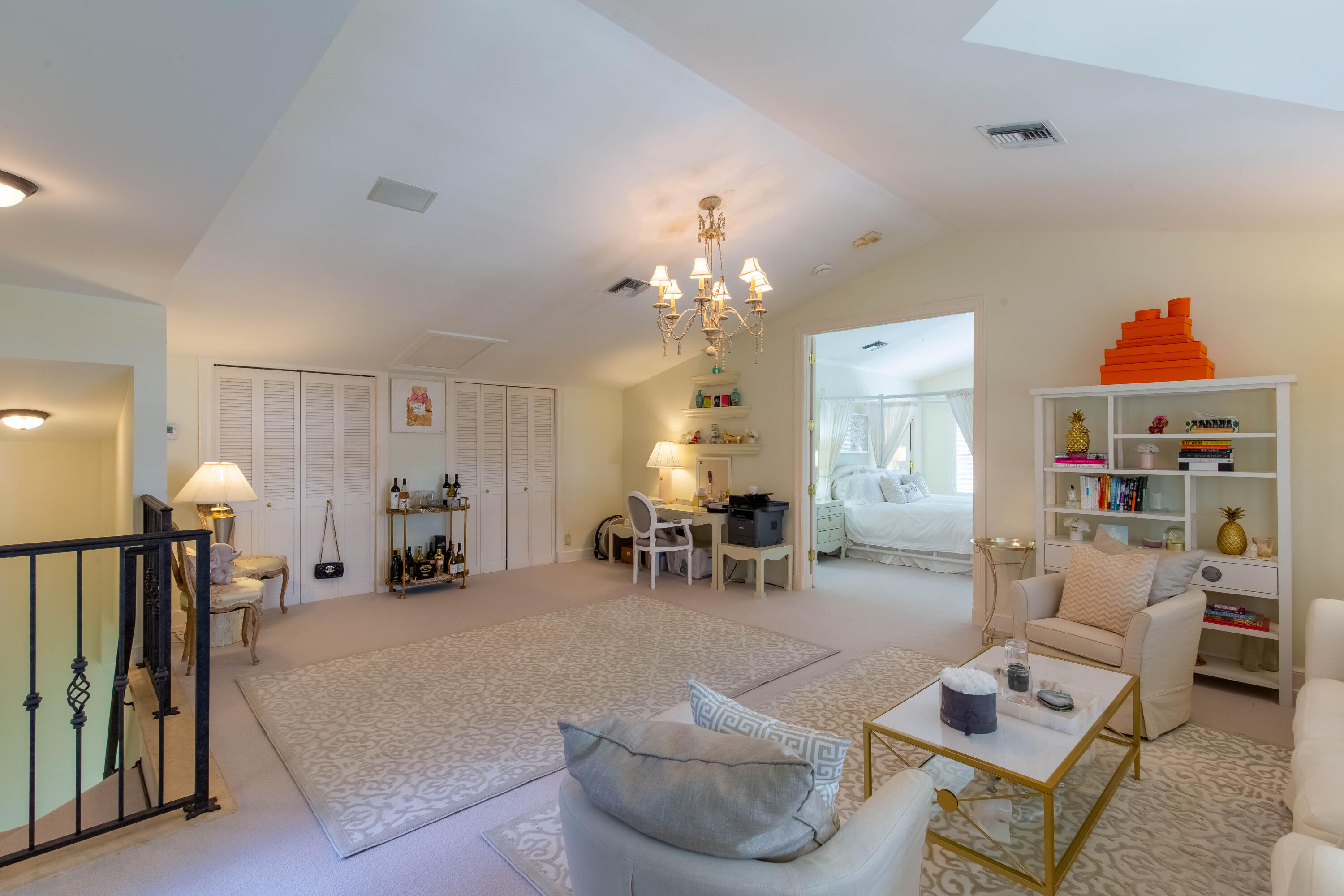 KENSINGTON - Residential