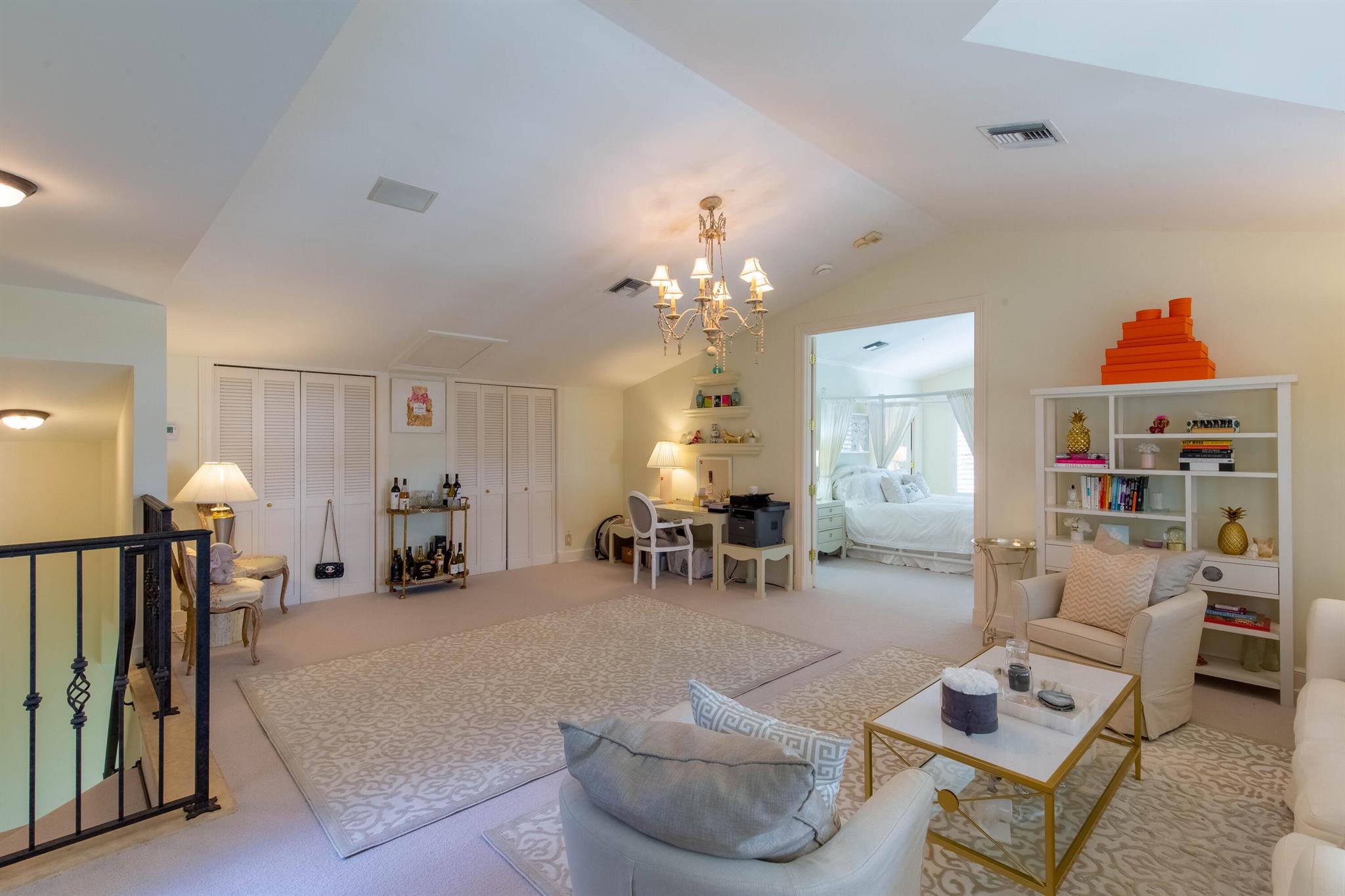 KENSINGTON - Residential