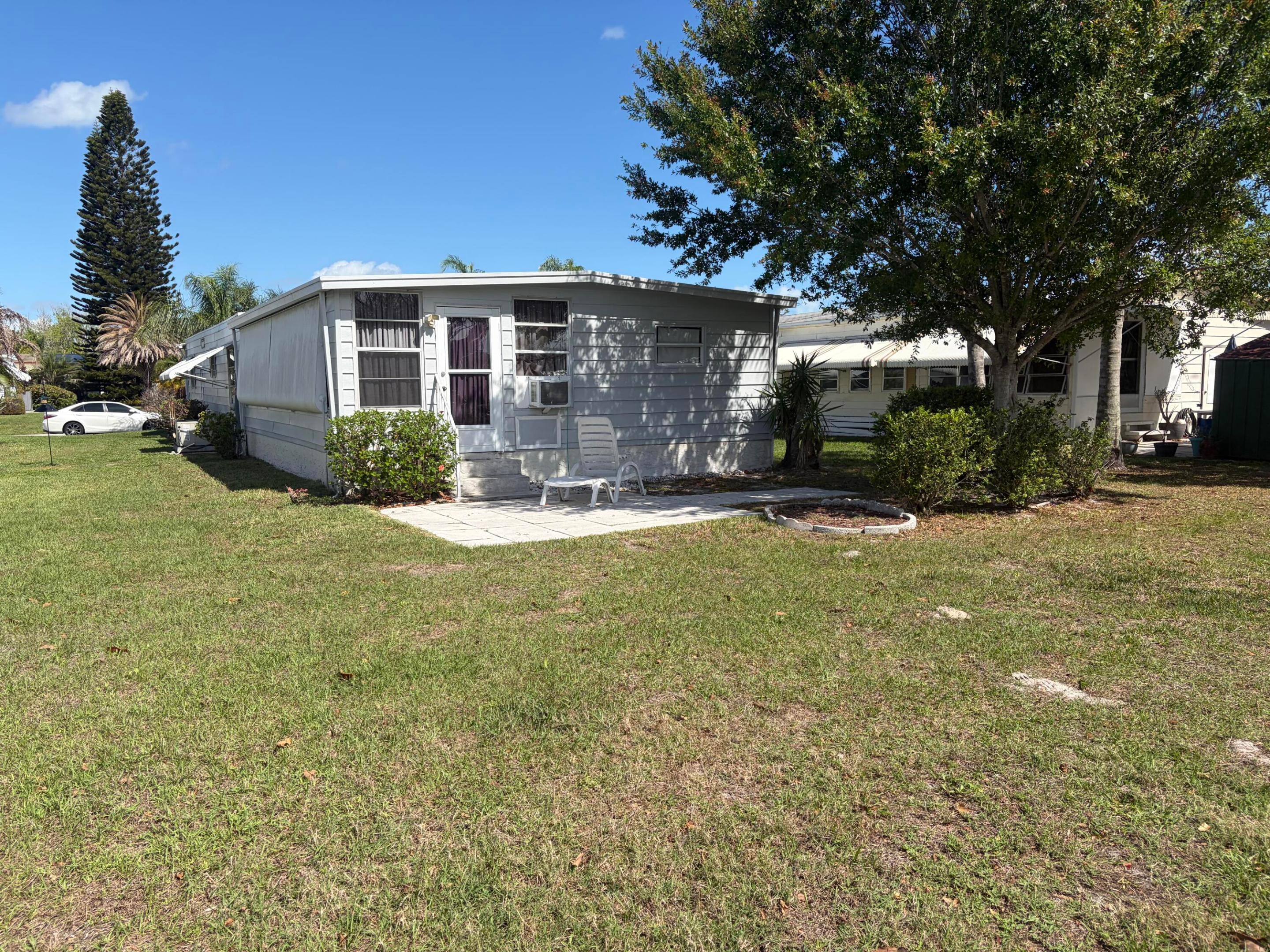Spanish lakes golf village - Residential