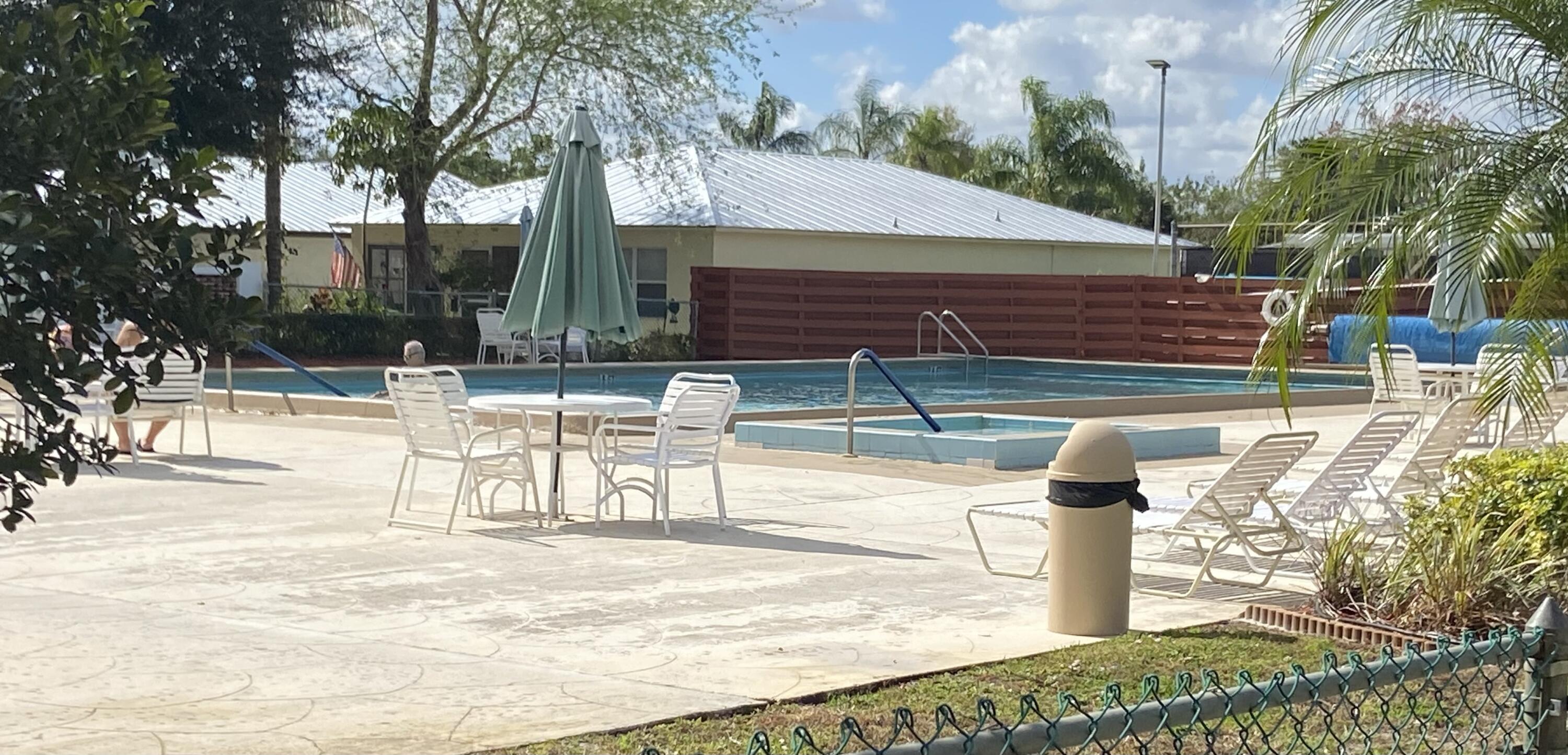 Spanish lakes golf village - Residential