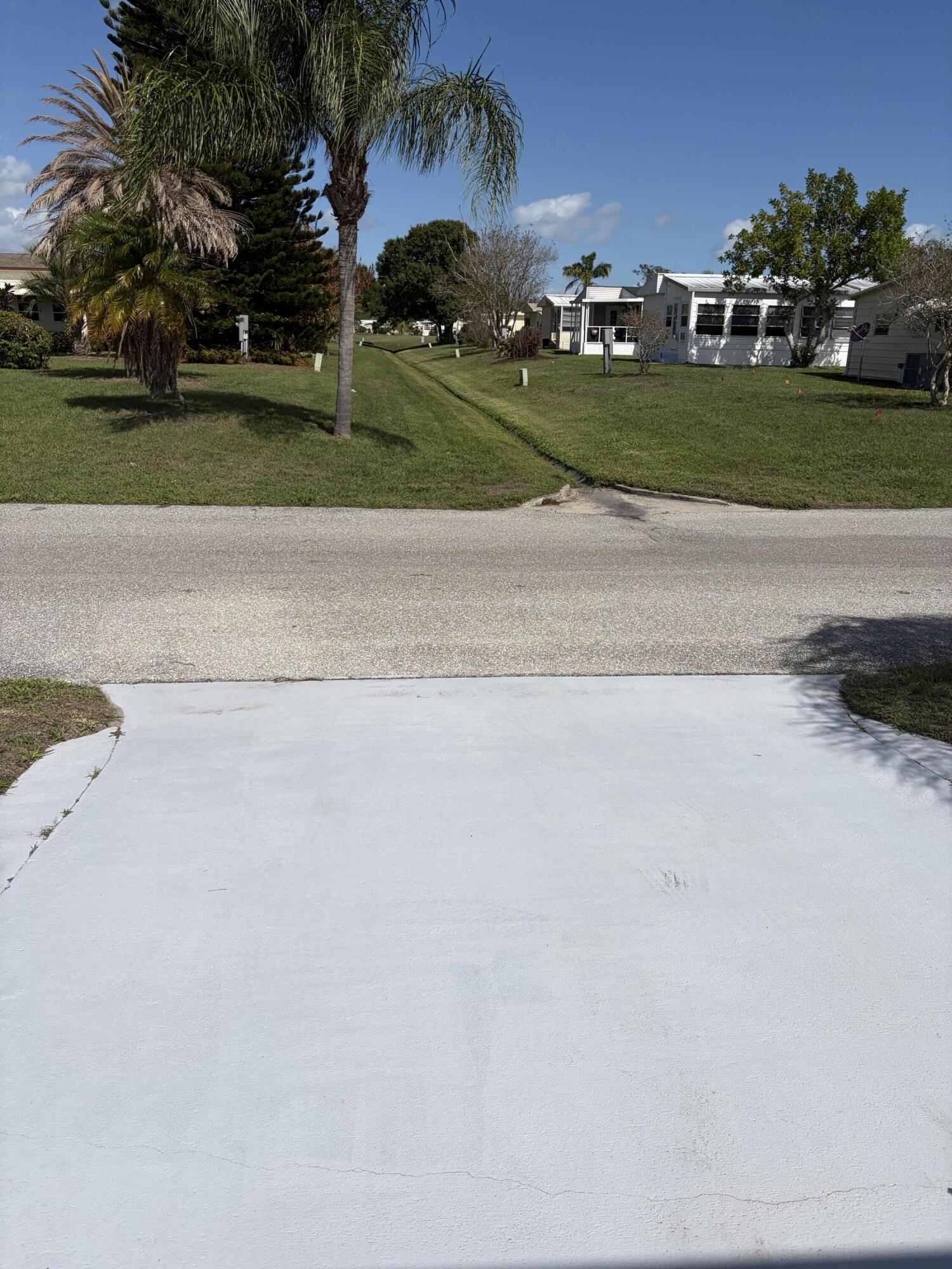 Spanish lakes golf village - Residential