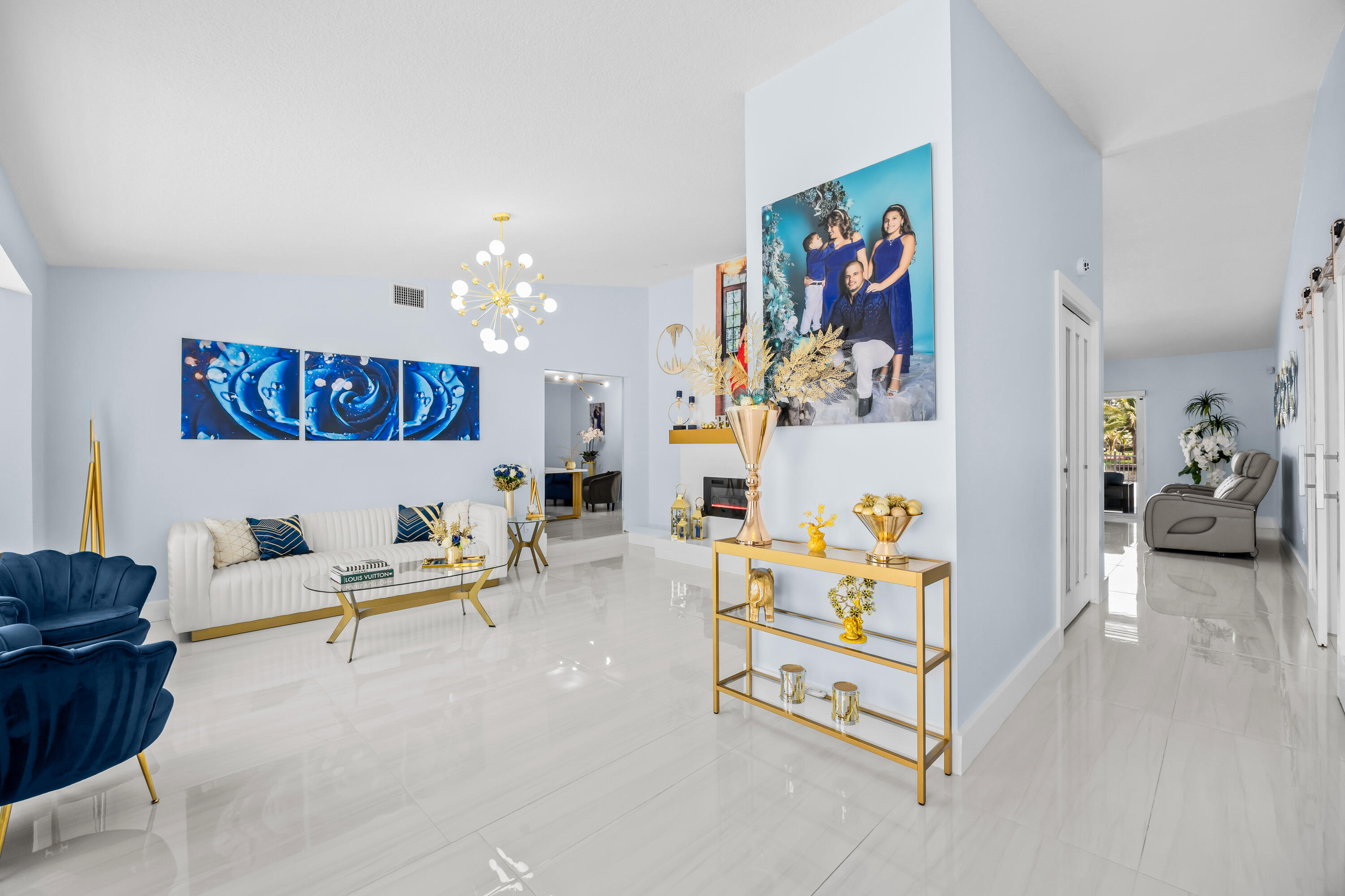 MANGO LAKE - Residential