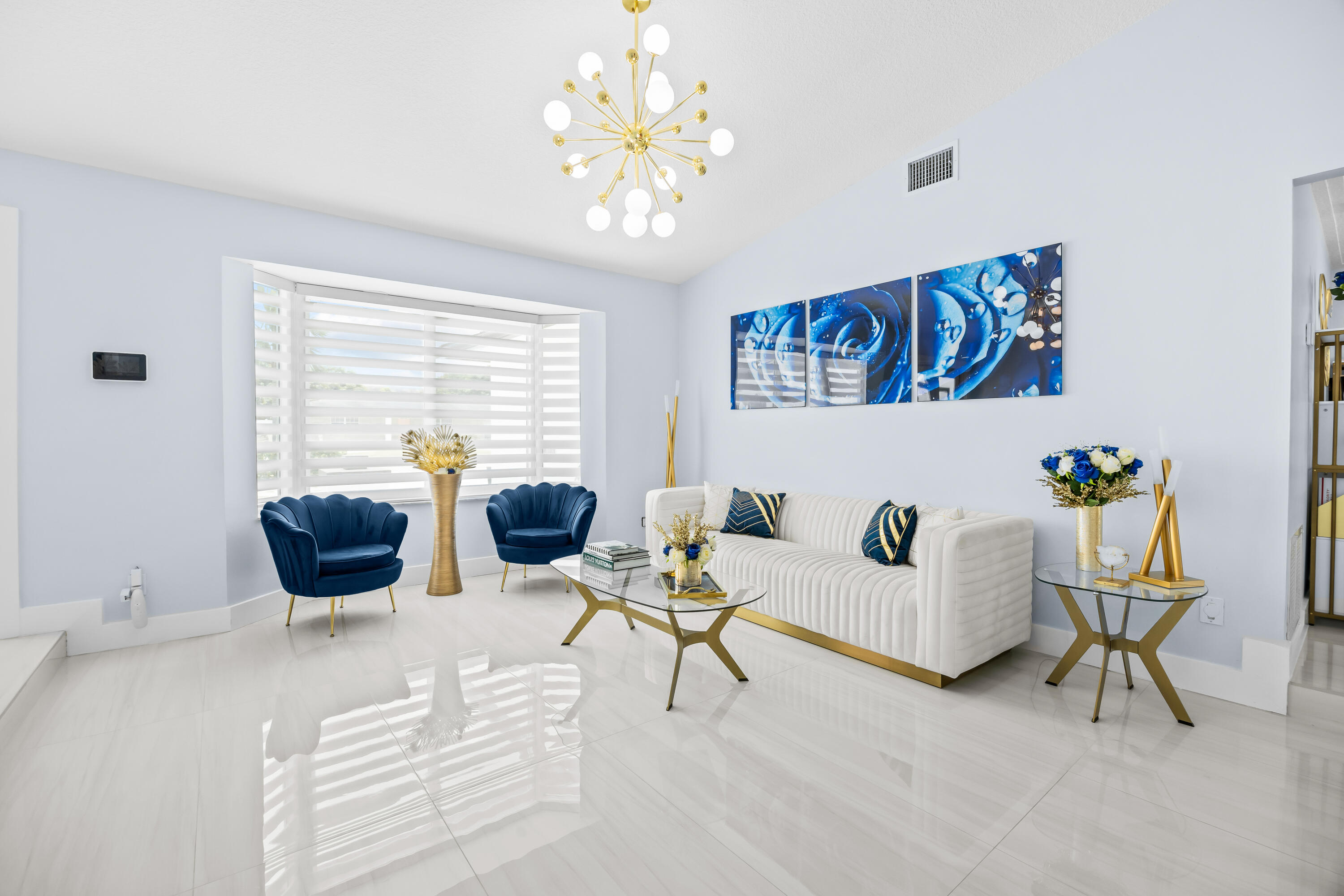 MANGO LAKE - Residential
