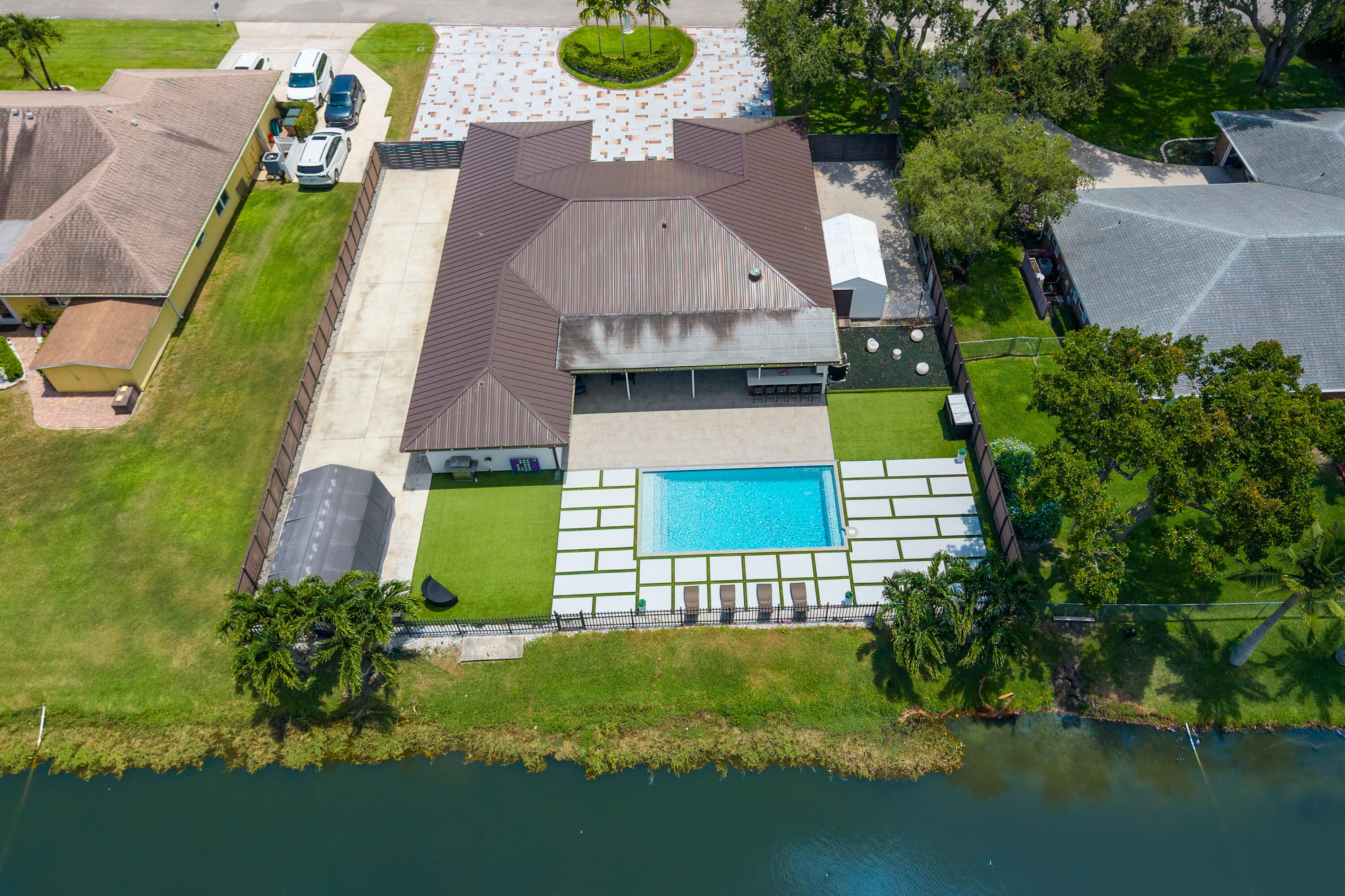 MANGO LAKE - Residential