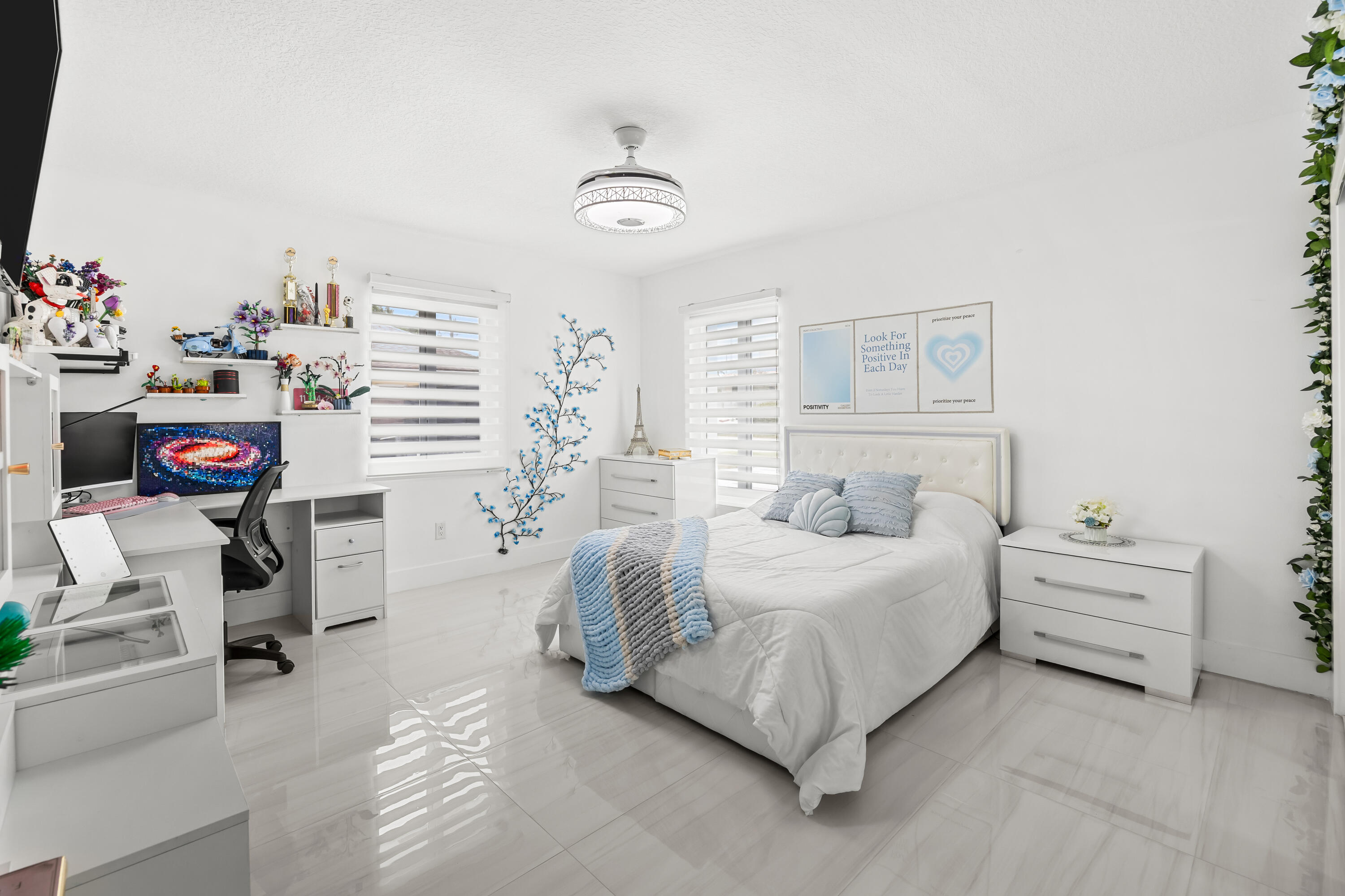 MANGO LAKE - Residential