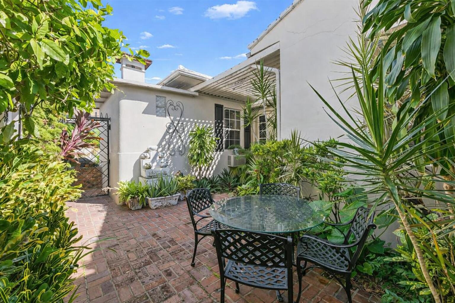 RIO VISTA C J HECTORS RESUB - Residential Lease