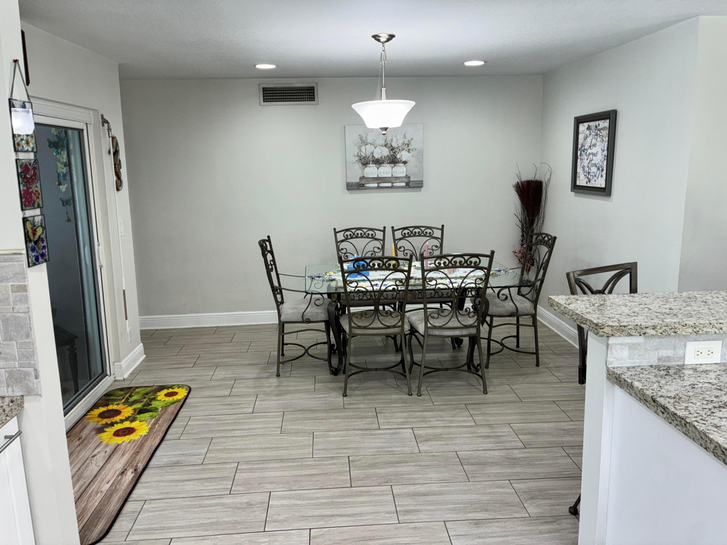 PALM-AIRE VILLAGE  W 2ND SEC - Residential