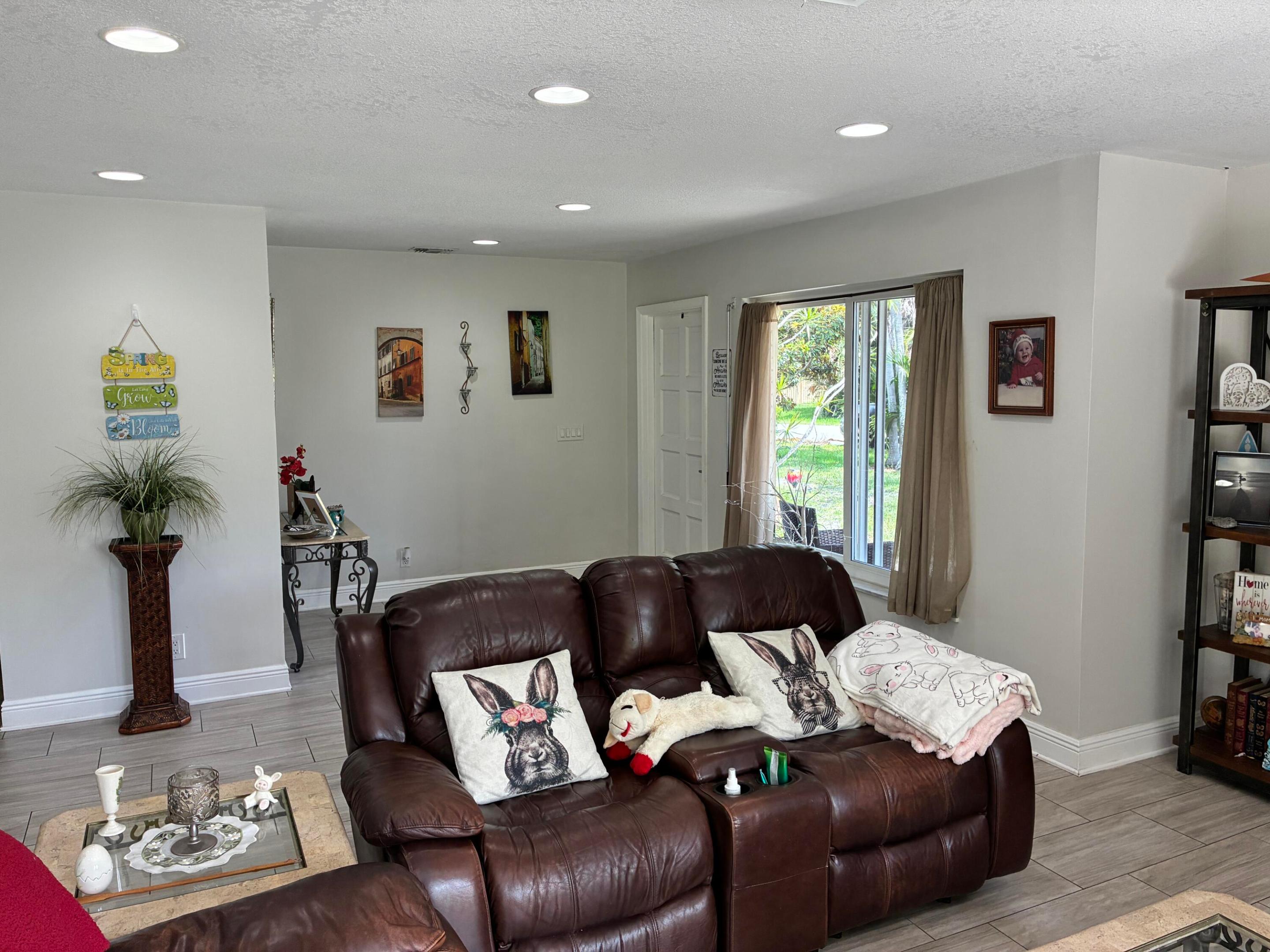 PALM-AIRE VILLAGE  W 2ND SEC - Residential
