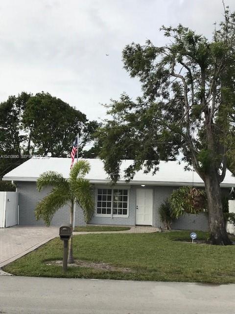 PALM-AIRE VILLAGE  W 2ND SEC - Residential