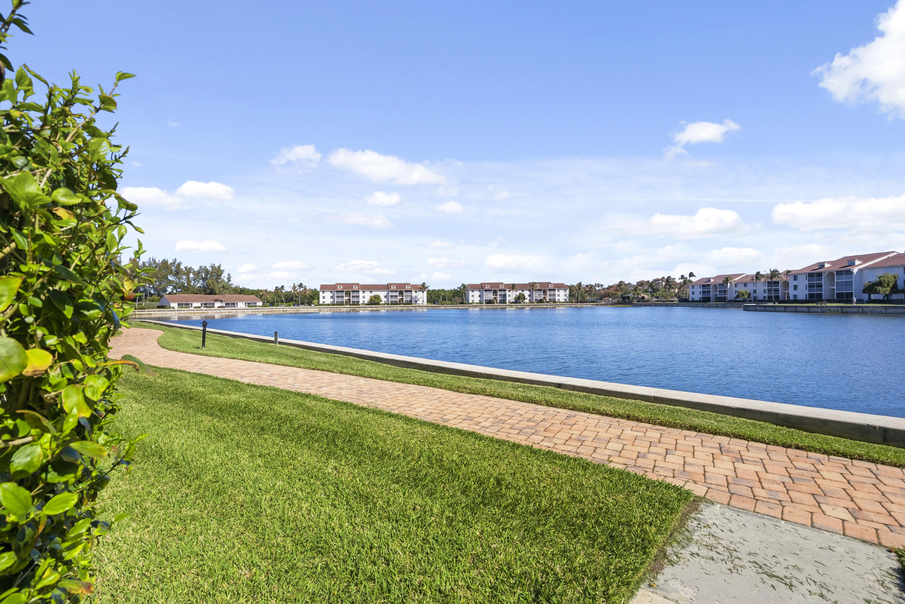 Jensen Beach Club Condo - Residential