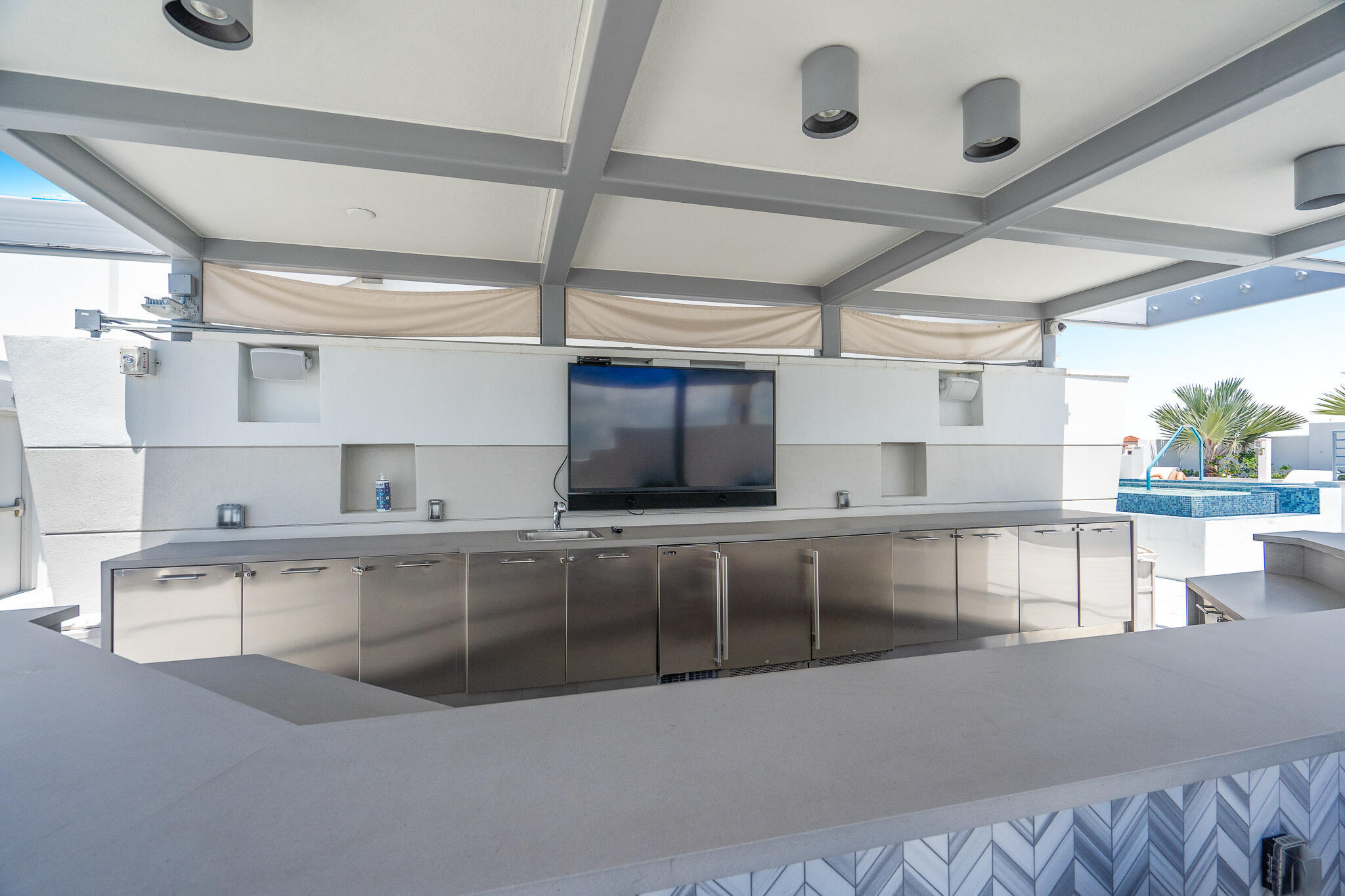 TOWER 155 - Residential Lease