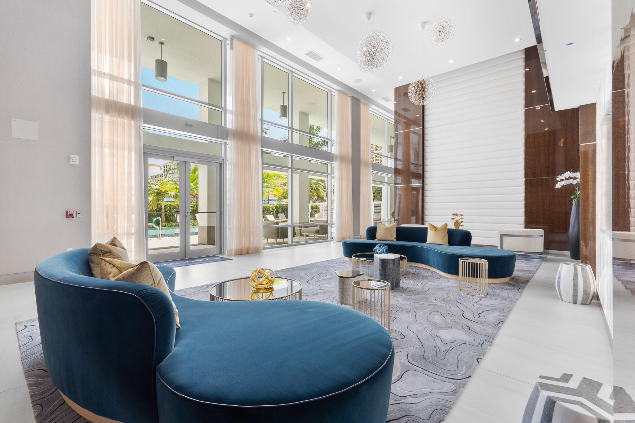 TOWER 155 - Residential Lease