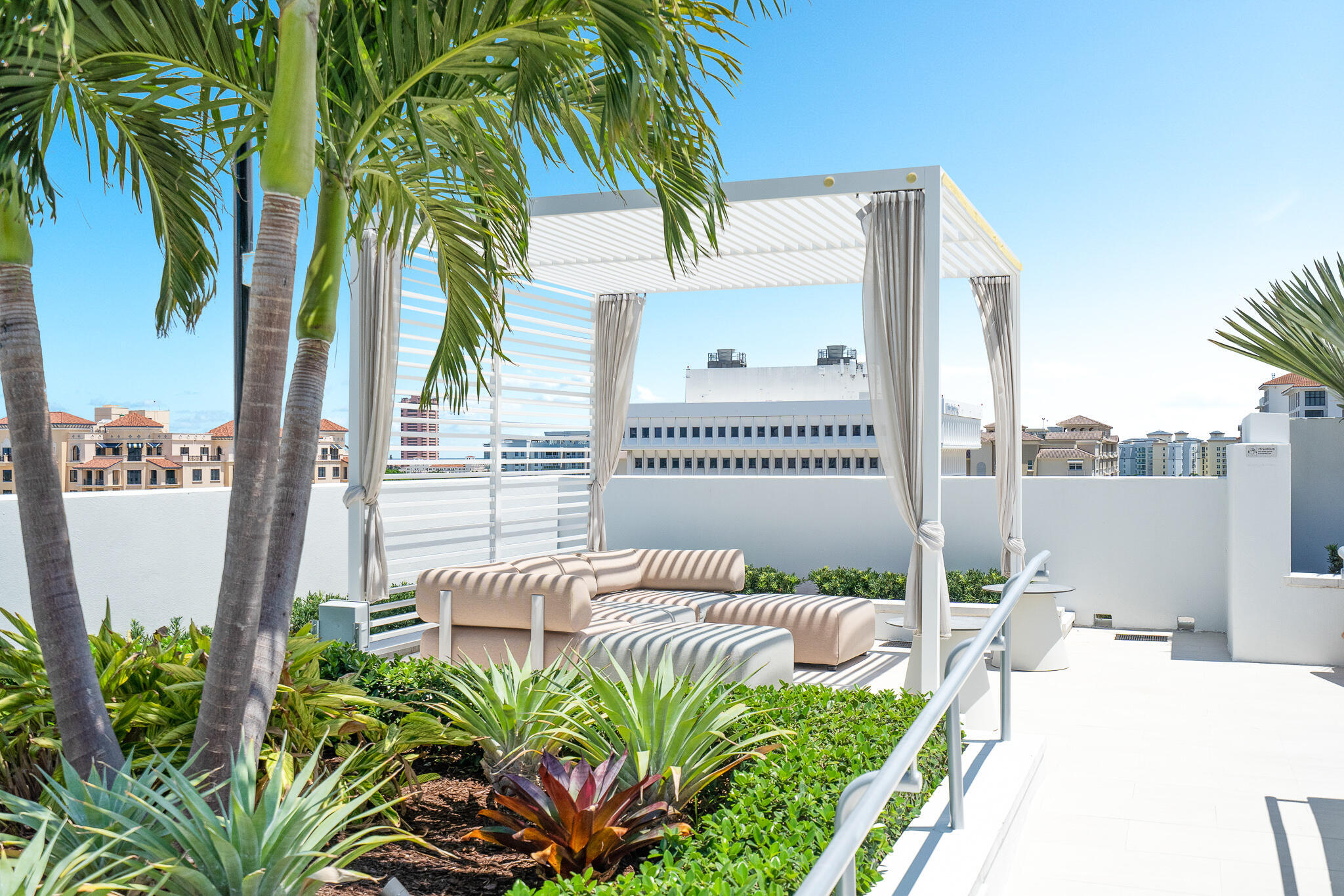 TOWER 155 - Residential Lease
