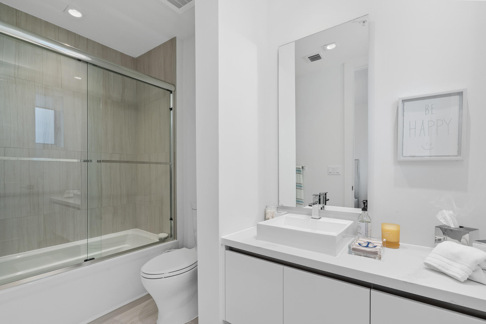 TOWER 155 - Residential Lease