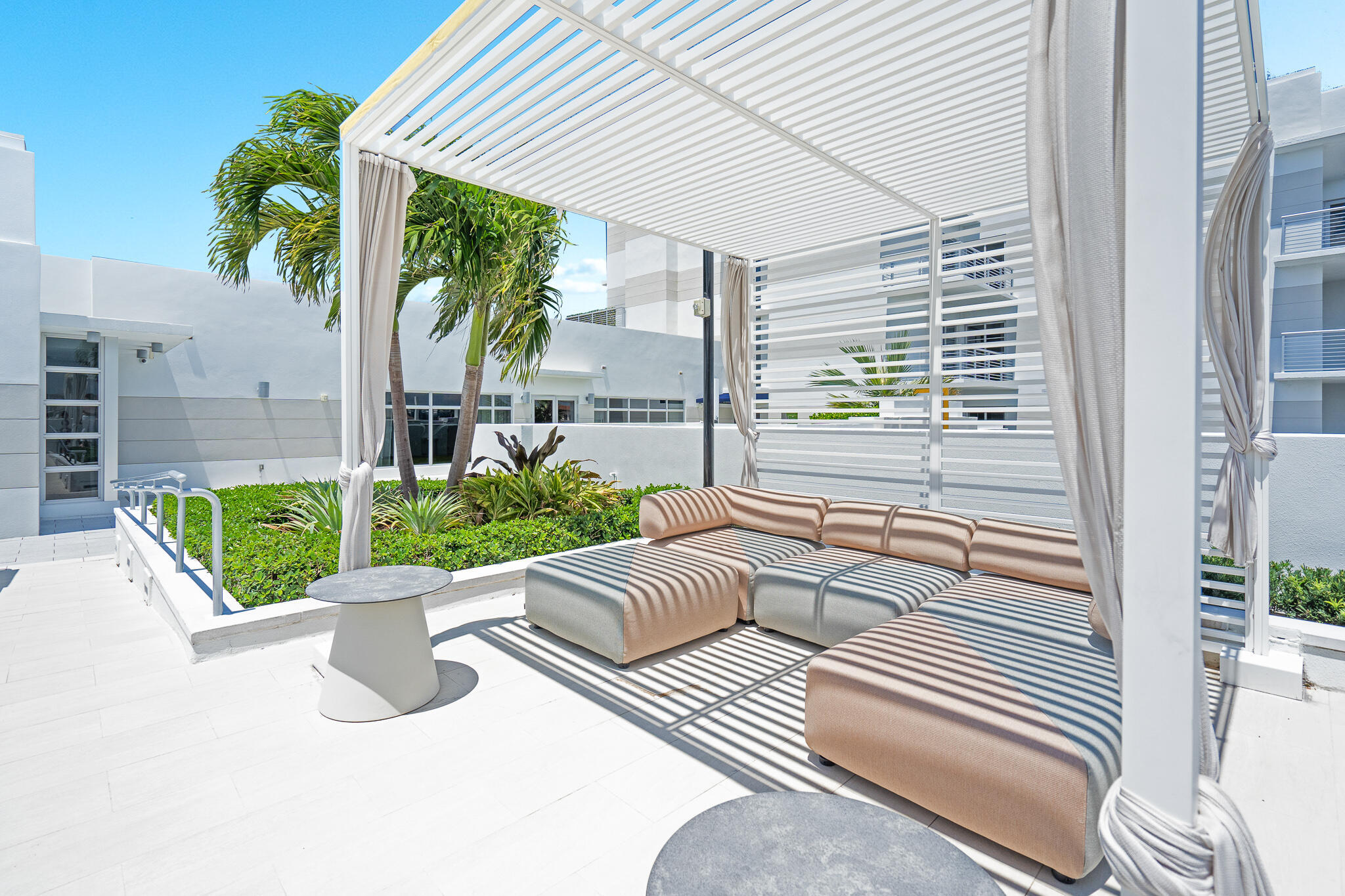 TOWER 155 - Residential Lease