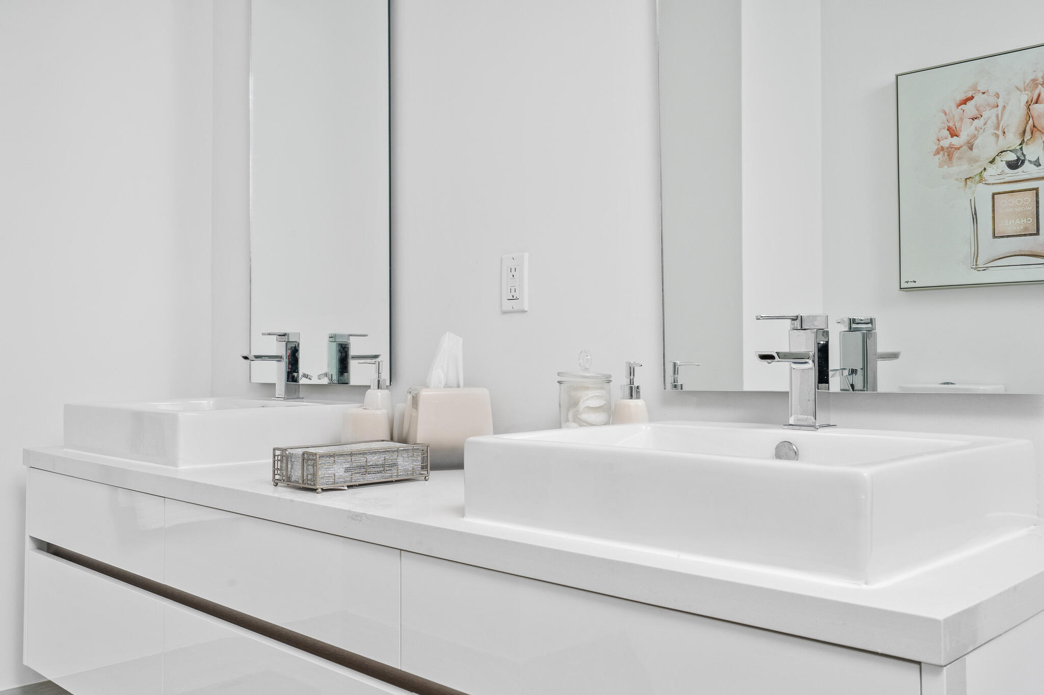 TOWER 155 - Residential Lease
