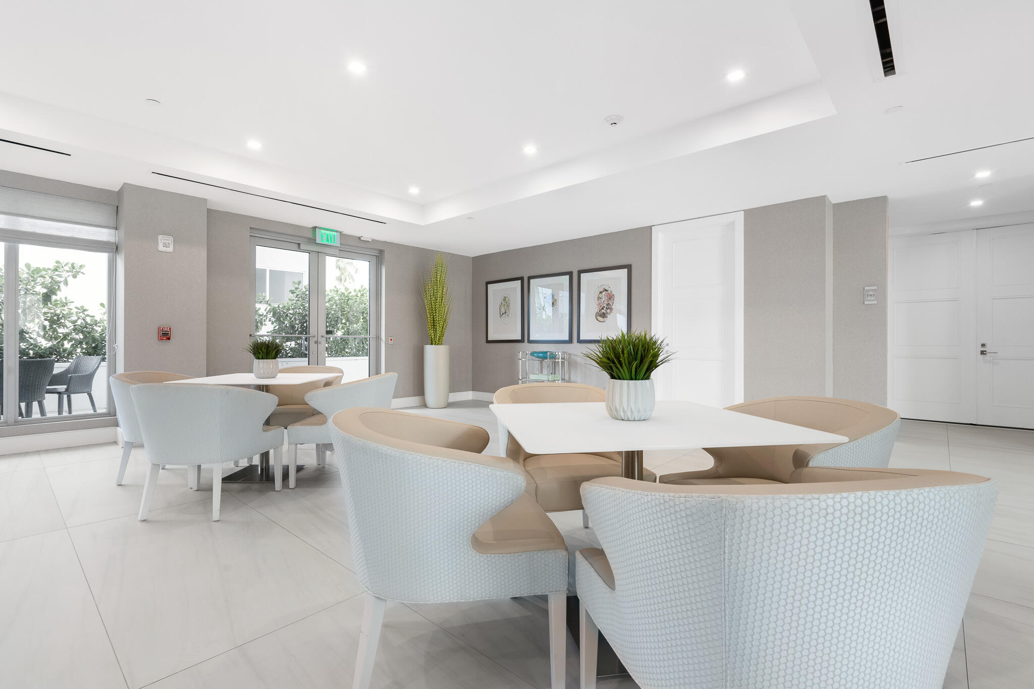TOWER 155 - Residential Lease