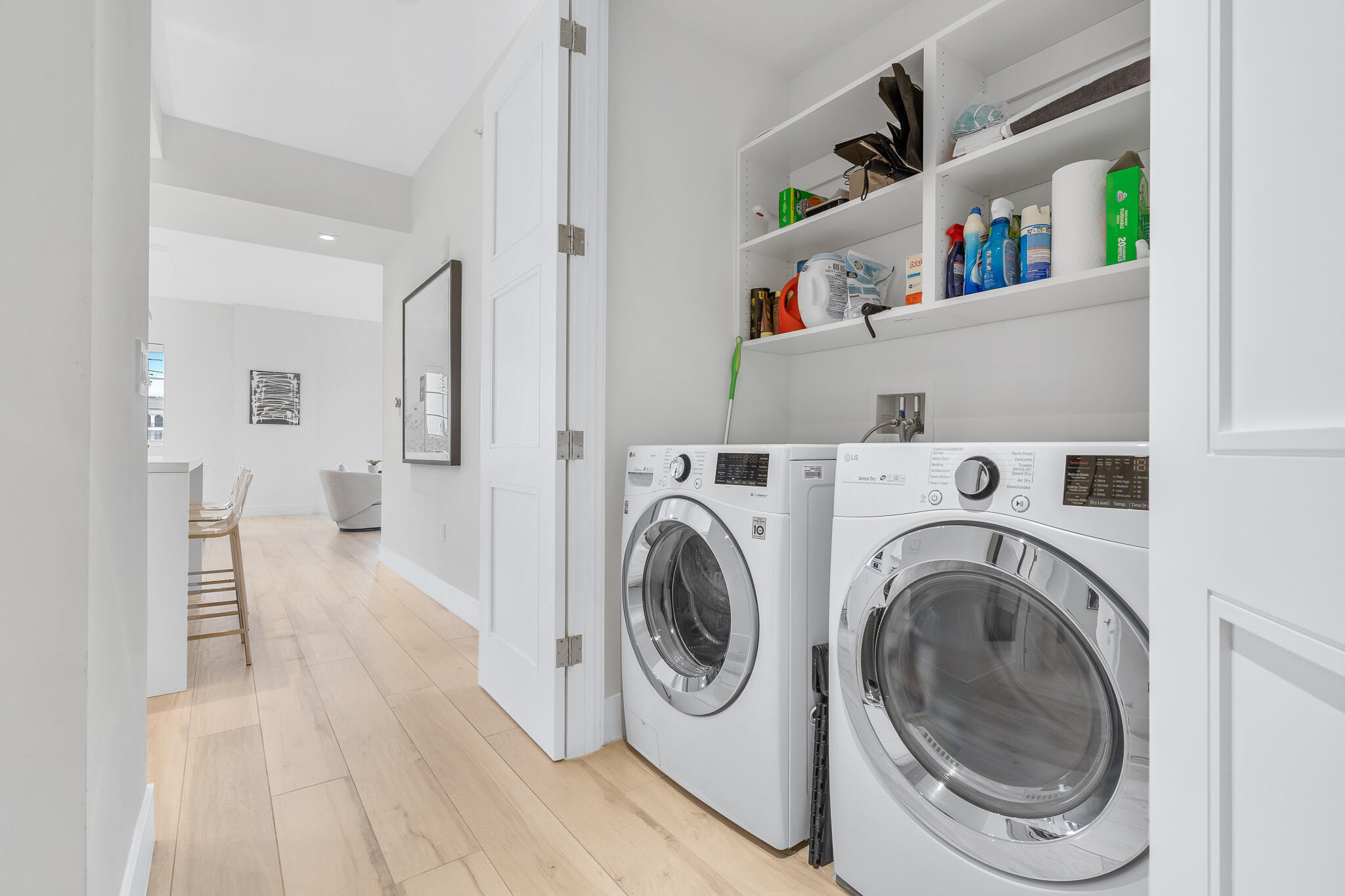 TOWER 155 - Residential Lease