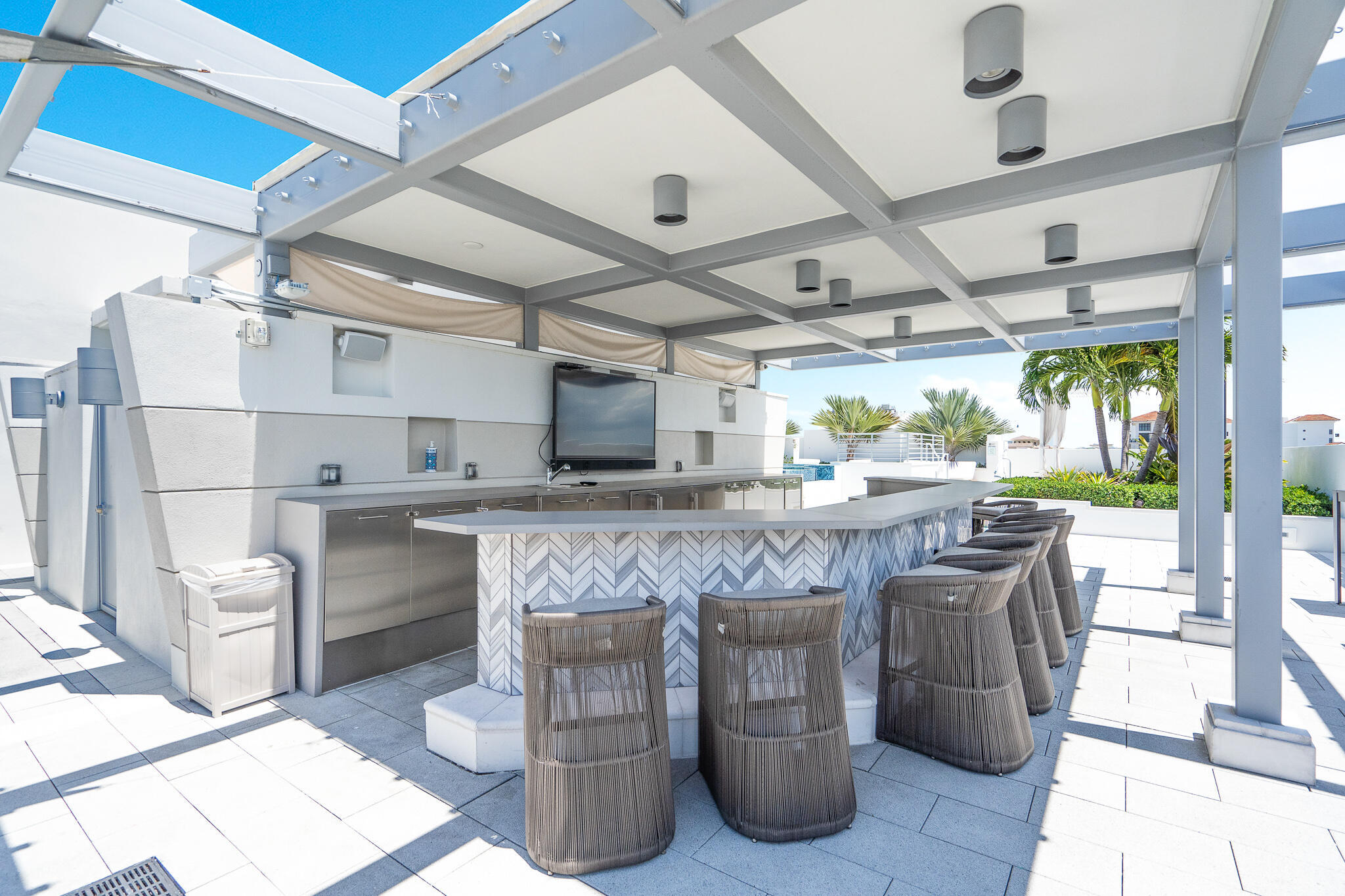 TOWER 155 - Residential Lease
