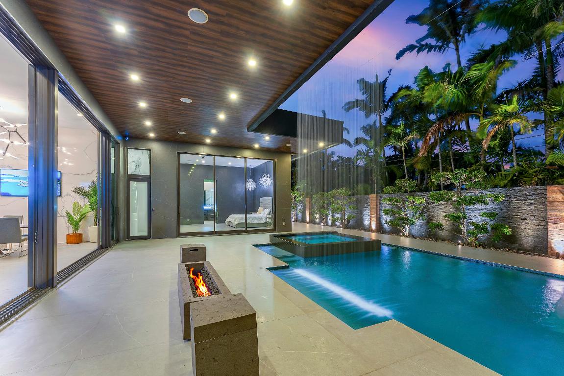 BEACH WAY HEIGHTS UNIT - Residential