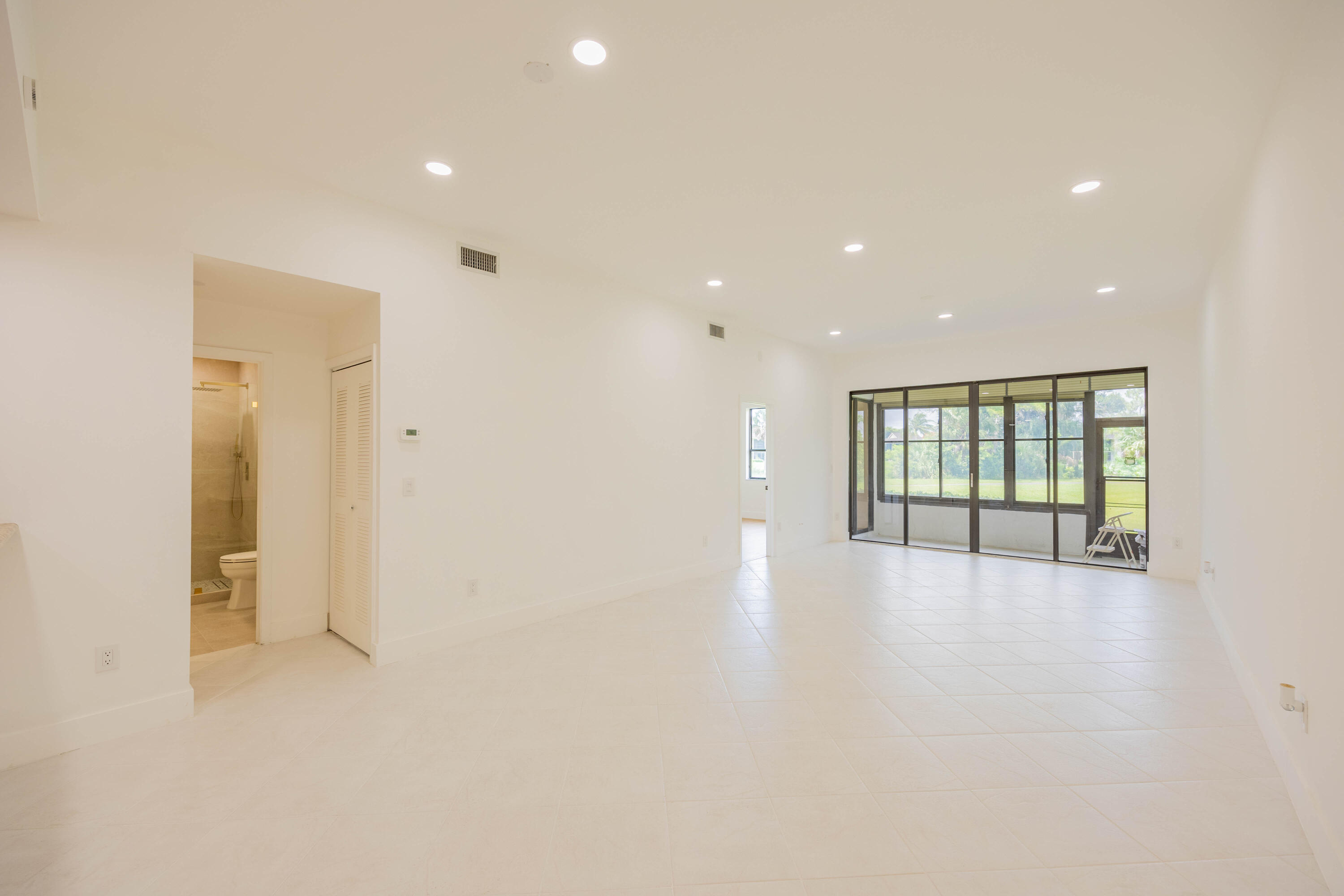 LA PAZ AT BOCA POINTE - Residential Lease