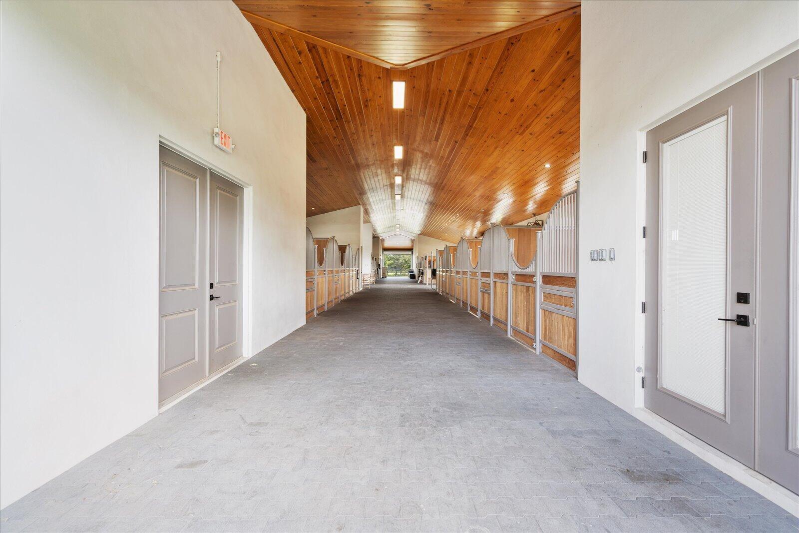 PALM BEACH POINT - Residential
