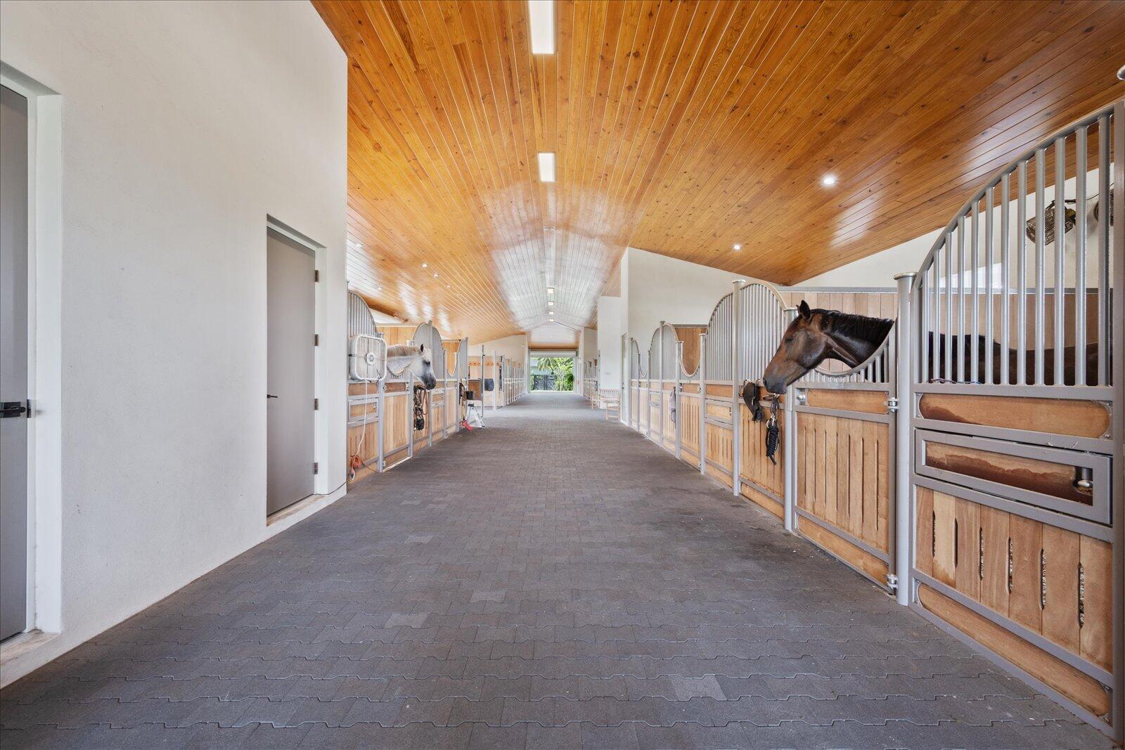 PALM BEACH POINT - Residential