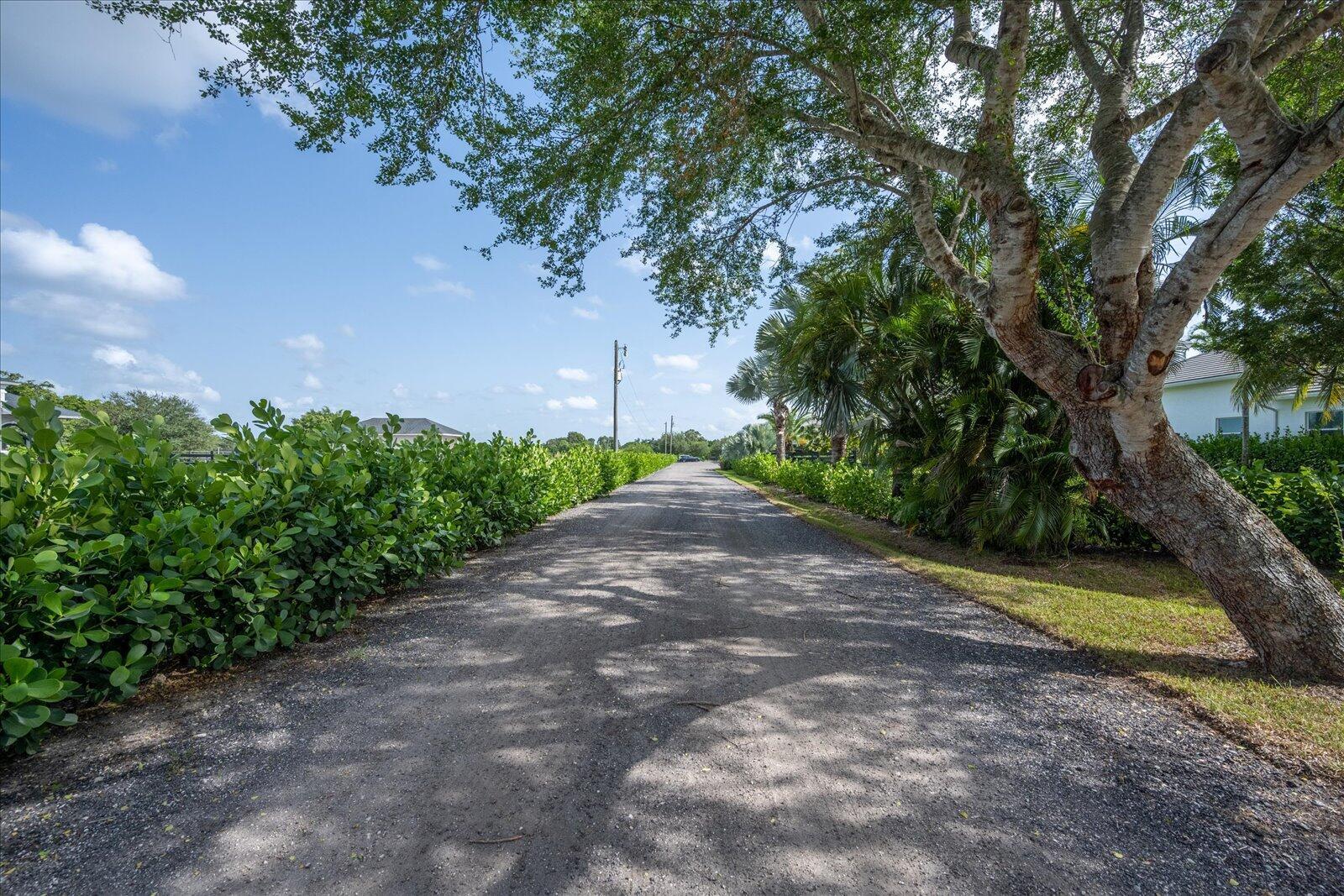 PALM BEACH POINT - Residential