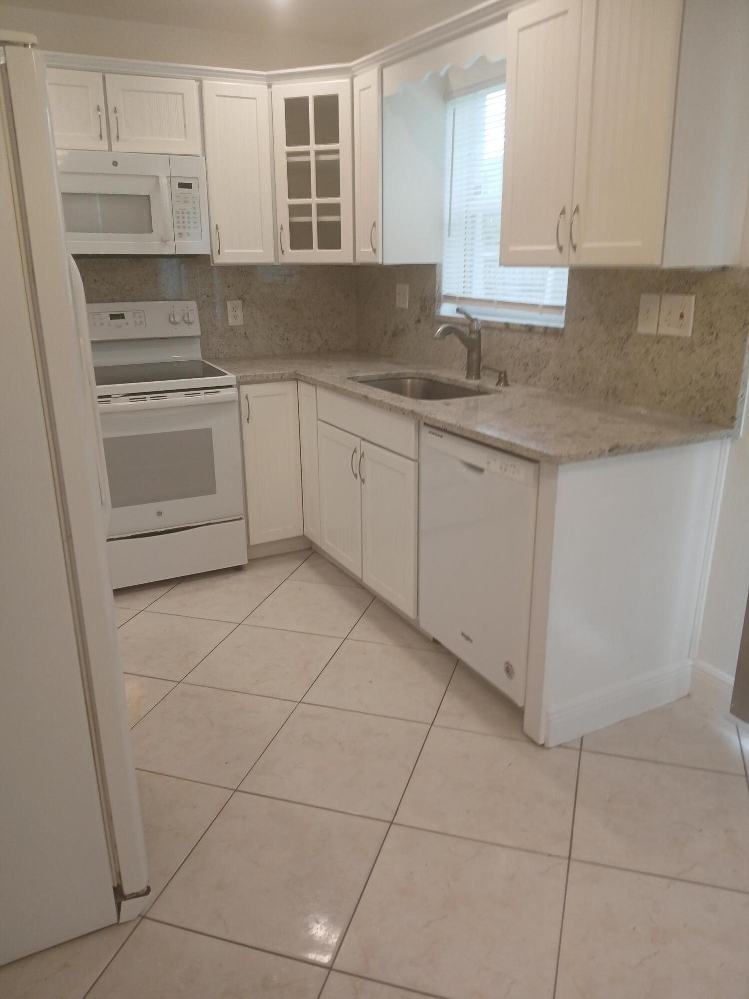 NICHOLAS PARK - Residential Lease