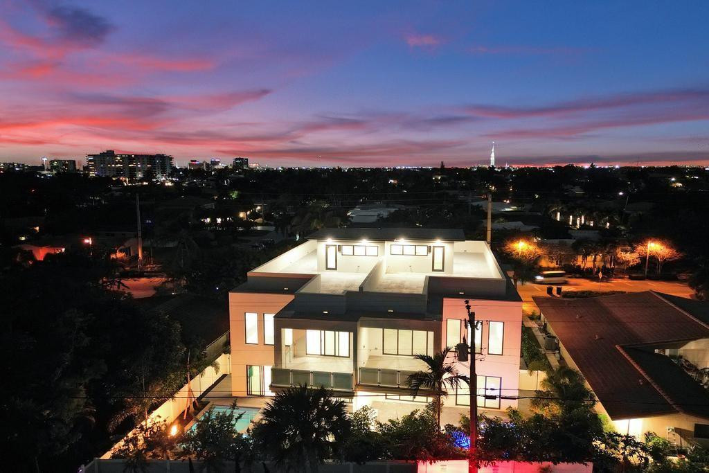 SILVER SHORES SEC OF LAUDERDALE - Residential