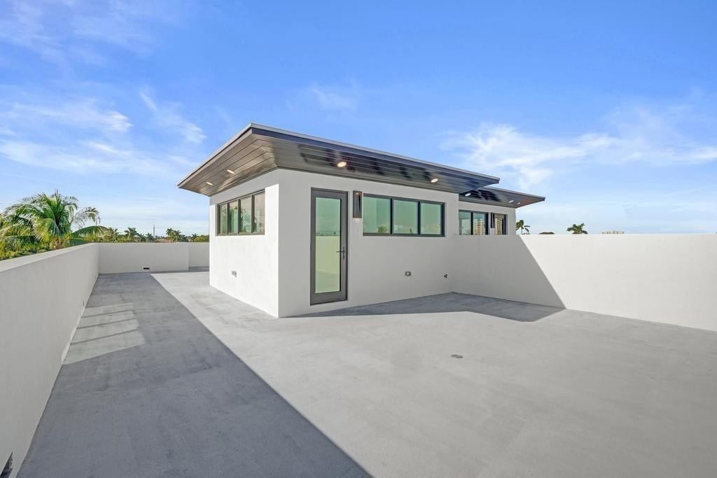 SILVER SHORES SEC OF LAUDERDALE - Residential