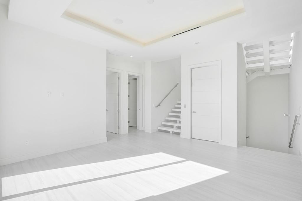 SILVER SHORES SEC OF LAUDERDALE - Residential