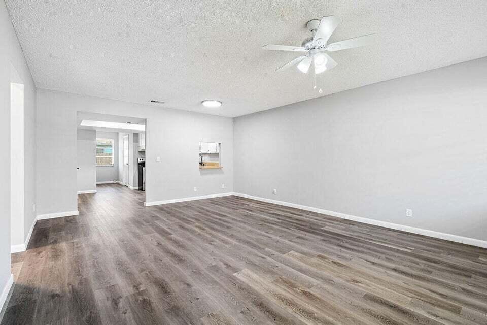 HIGHLAND PINES - Residential Lease