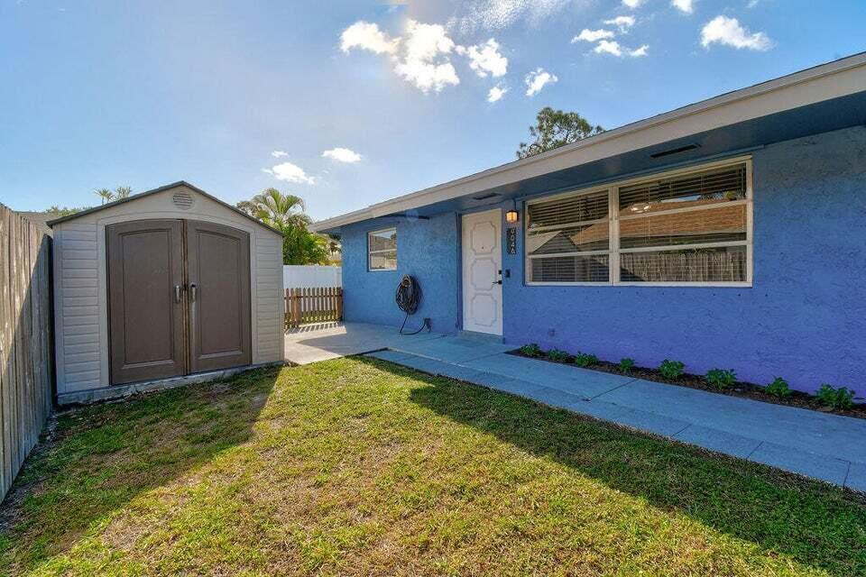 HIGHLAND PINES - Residential Lease
