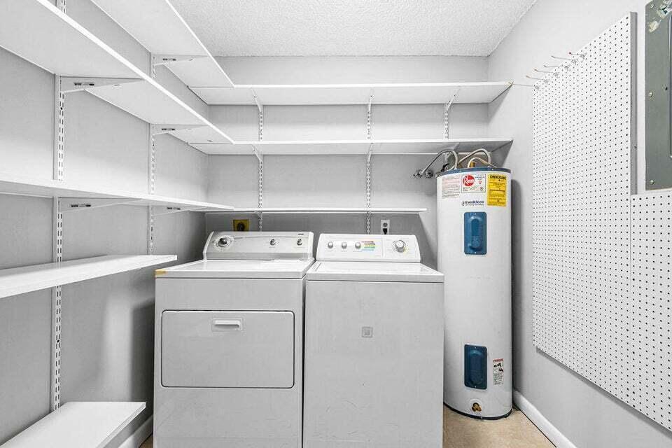 HIGHLAND PINES - Residential Lease