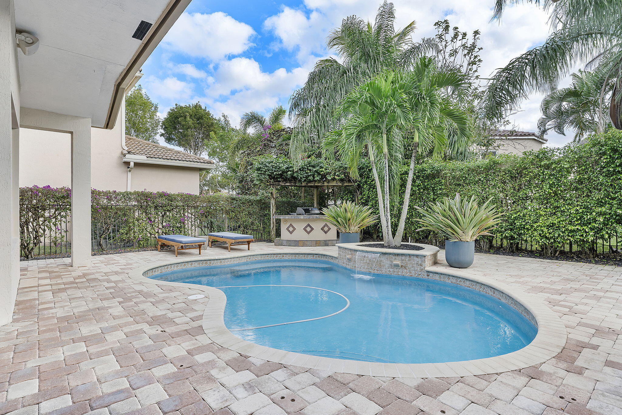 SARATOGA AT ROYAL PALM PL 1 - Residential
