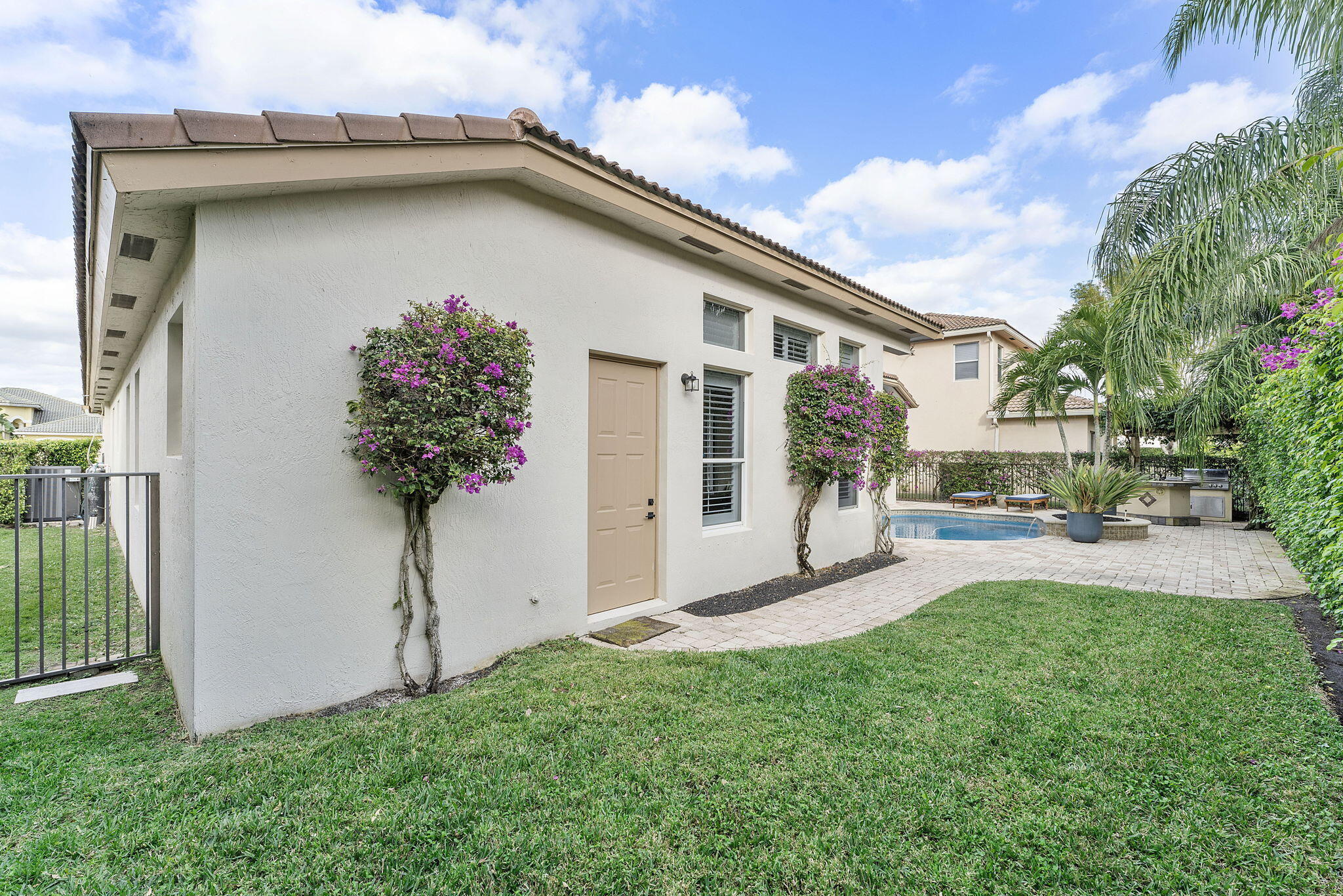 SARATOGA AT ROYAL PALM PL 1 - Residential