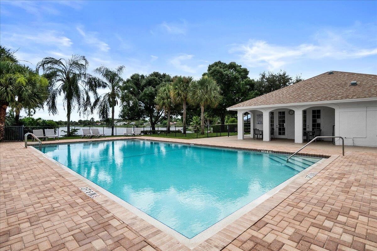 MEADOWLAND COVE 1 OF WELLINGTON - Residential Lease