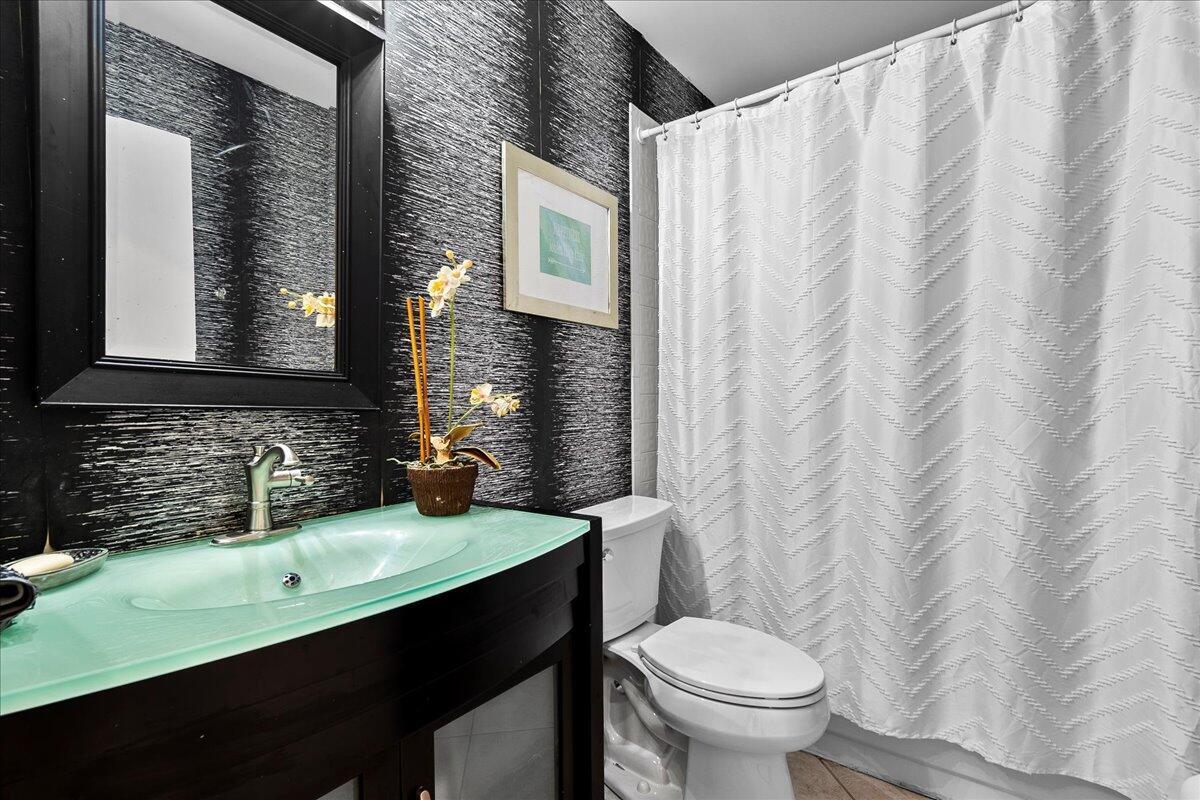 MEADOWLAND COVE 1 OF WELLINGTON - Residential Lease