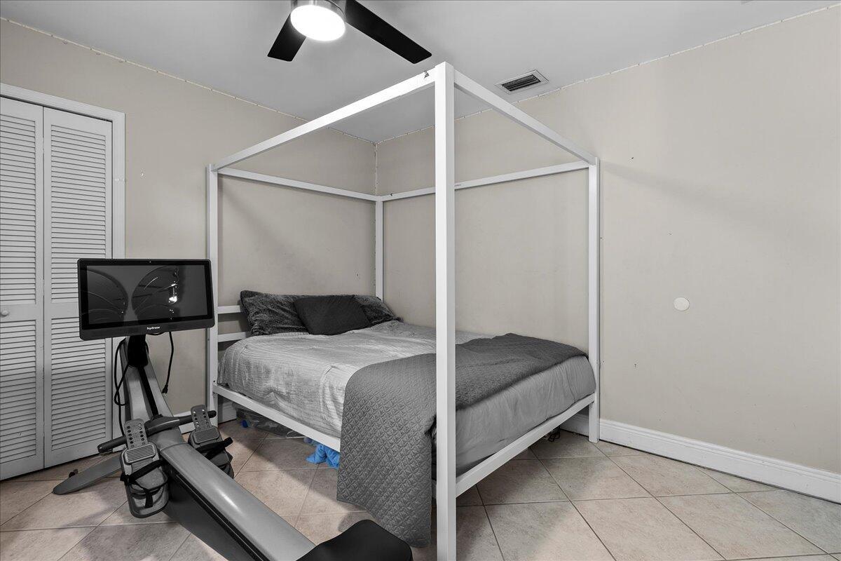 MEADOWLAND COVE 1 OF WELLINGTON - Residential Lease