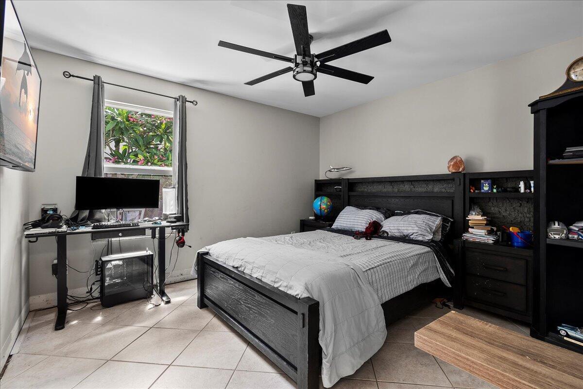MEADOWLAND COVE 1 OF WELLINGTON - Residential Lease