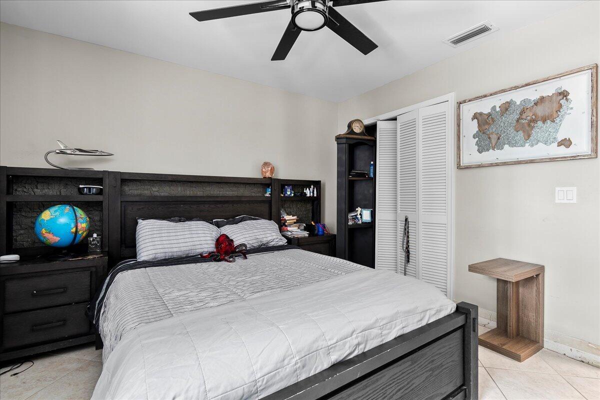 MEADOWLAND COVE 1 OF WELLINGTON - Residential Lease