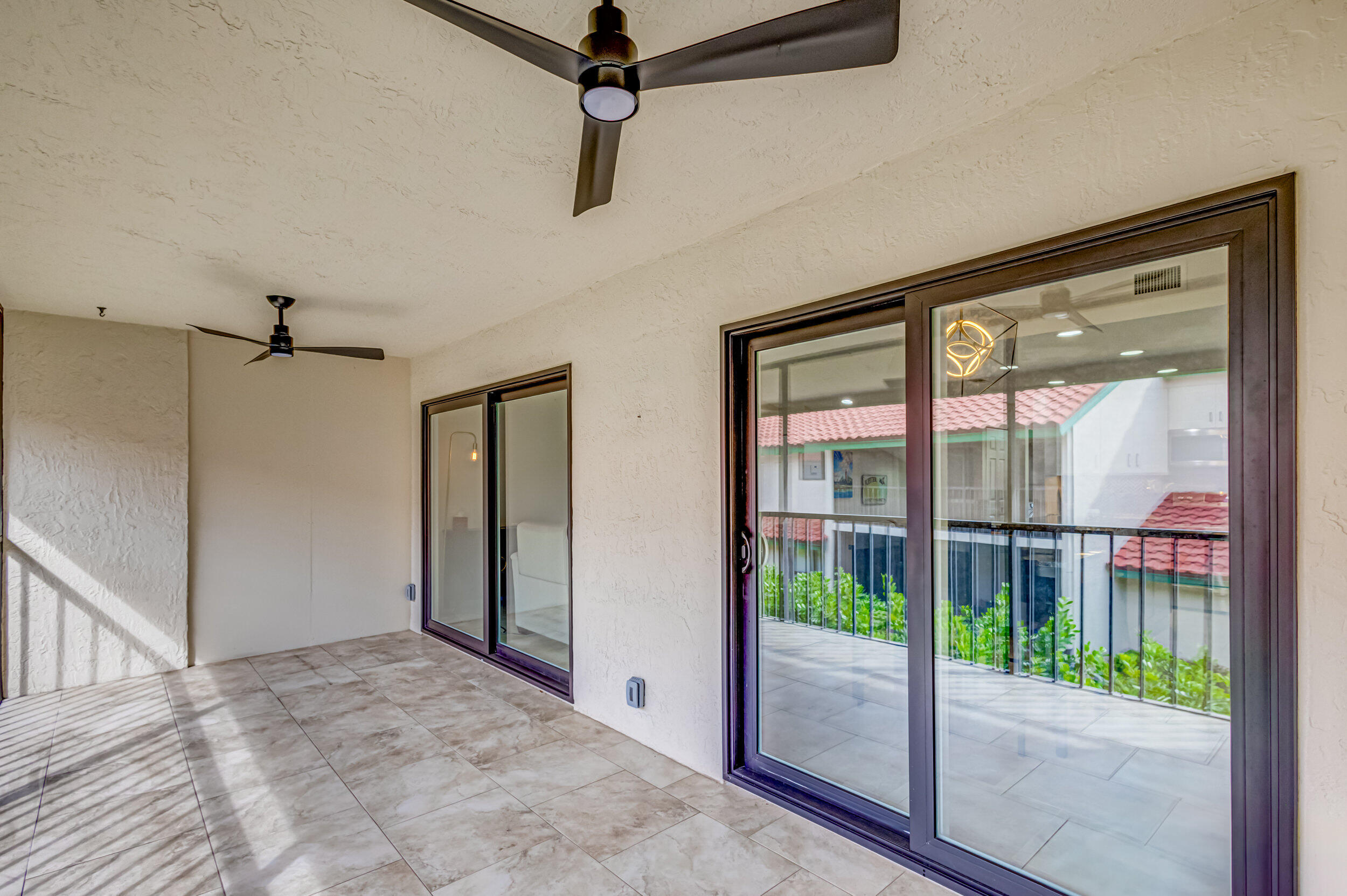 LEXINGTON GREEN CONDO - Residential Lease
