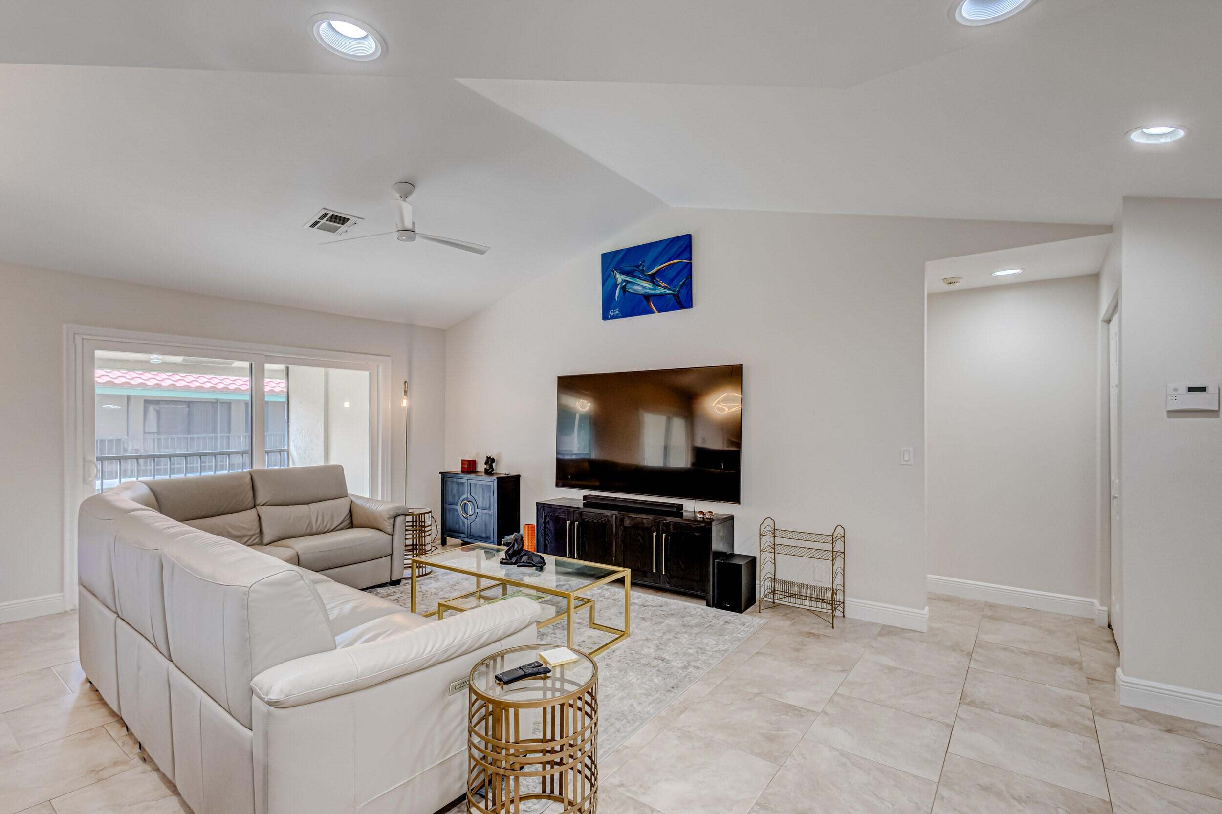 LEXINGTON GREEN CONDO - Residential Lease