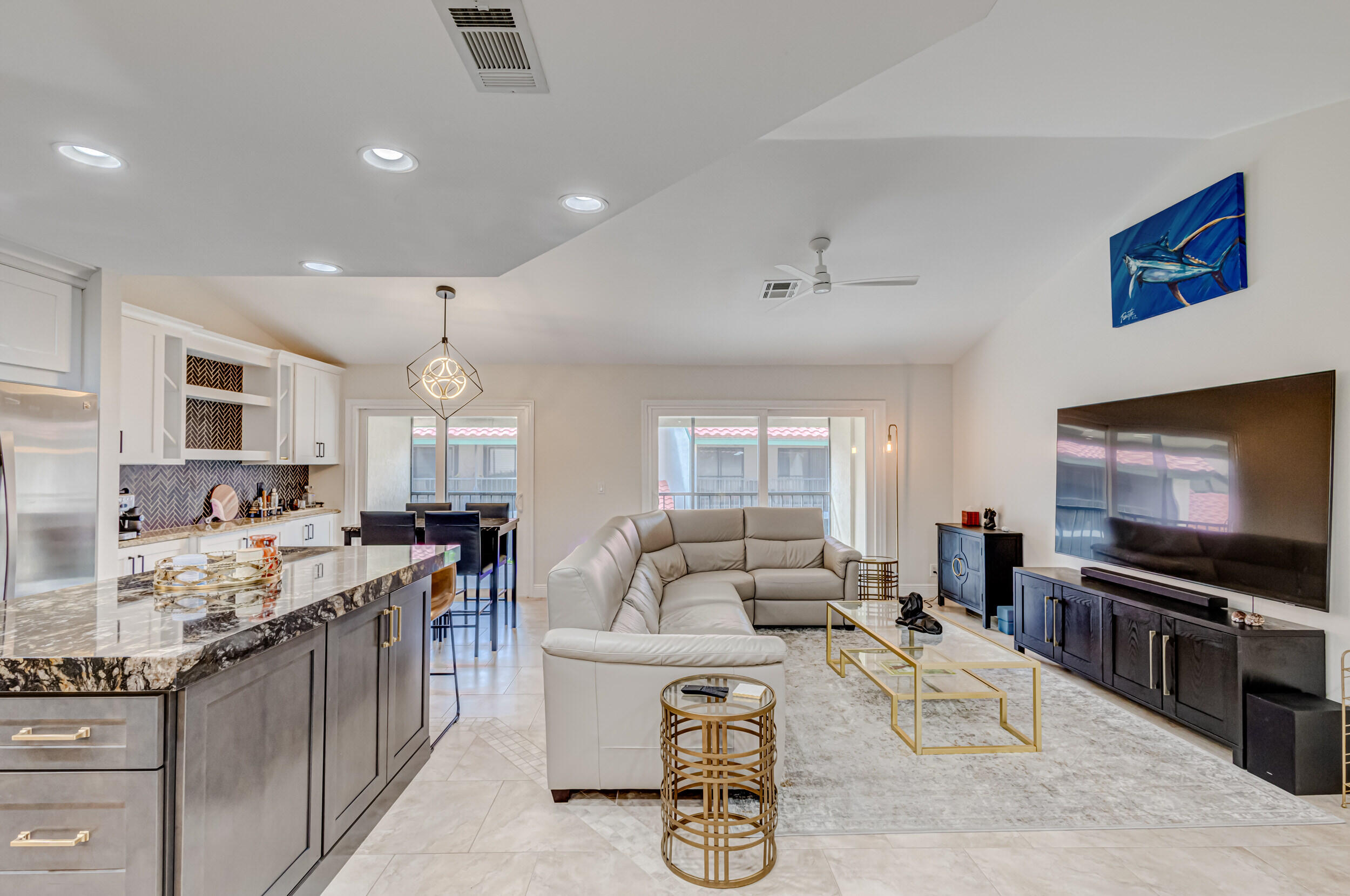 LEXINGTON GREEN CONDO - Residential Lease