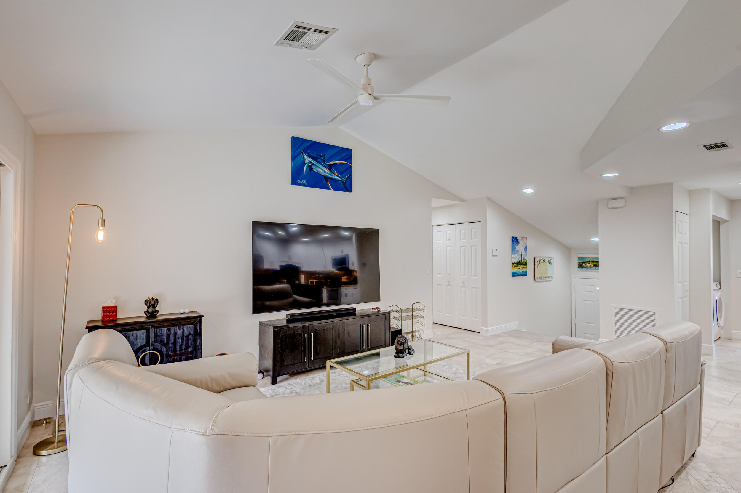 LEXINGTON GREEN CONDO - Residential Lease