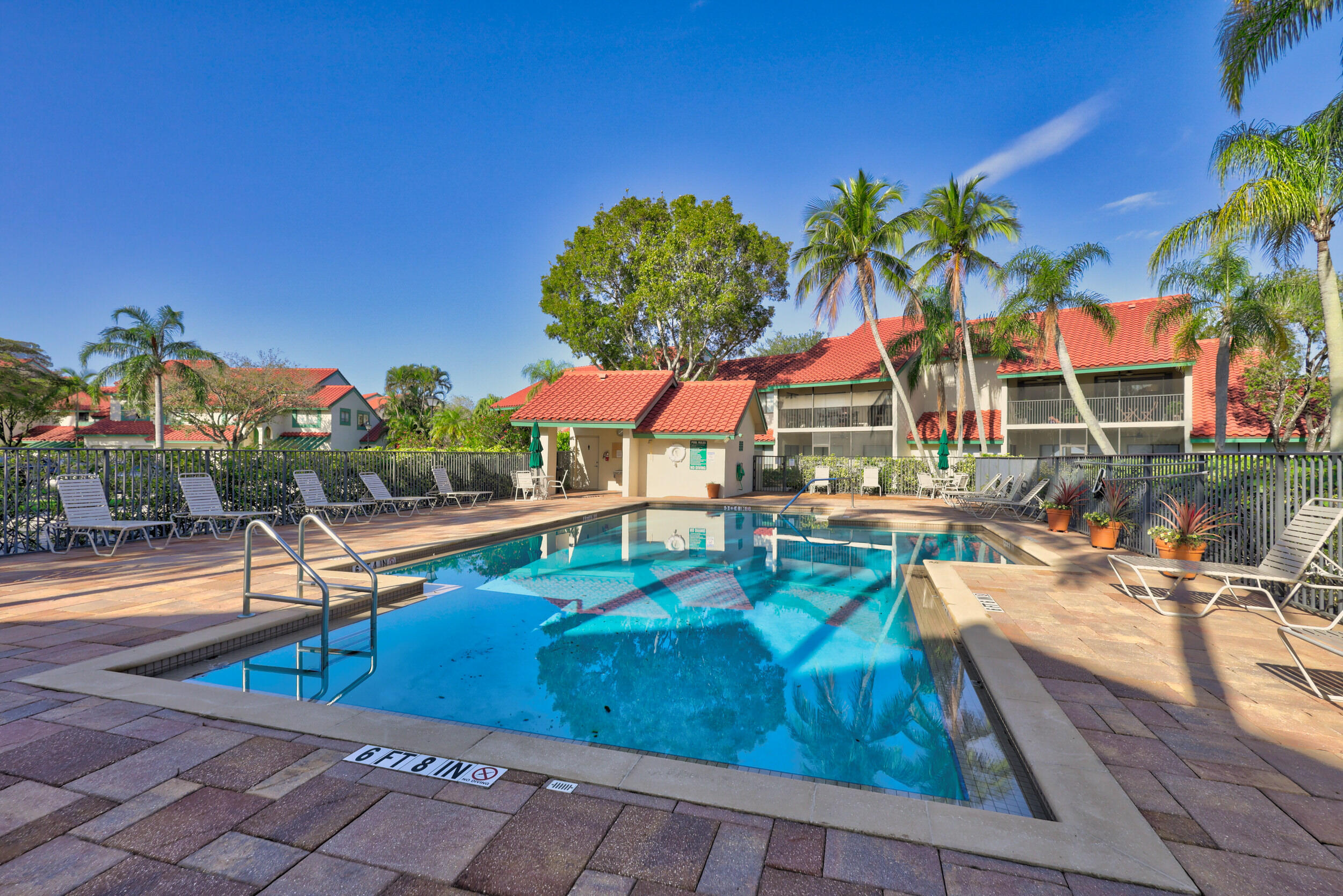 LEXINGTON GREEN CONDO - Residential Lease