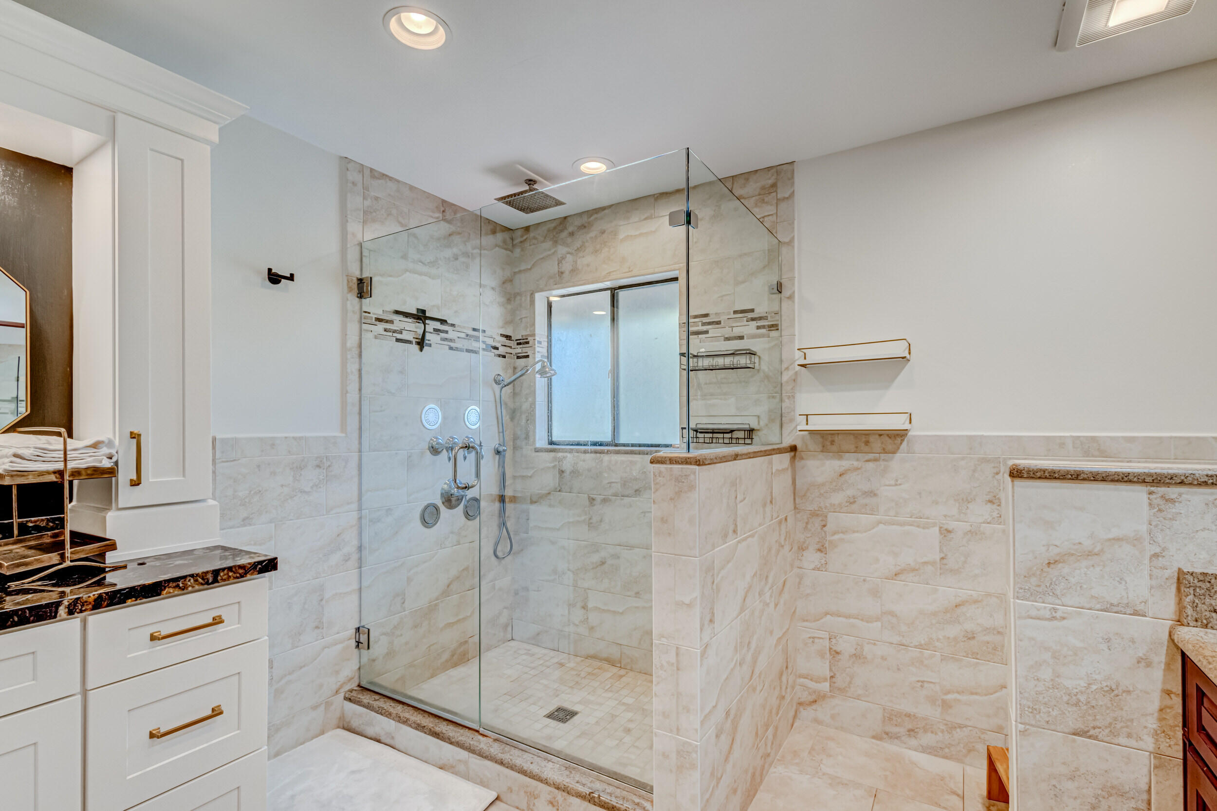 LEXINGTON GREEN CONDO - Residential Lease