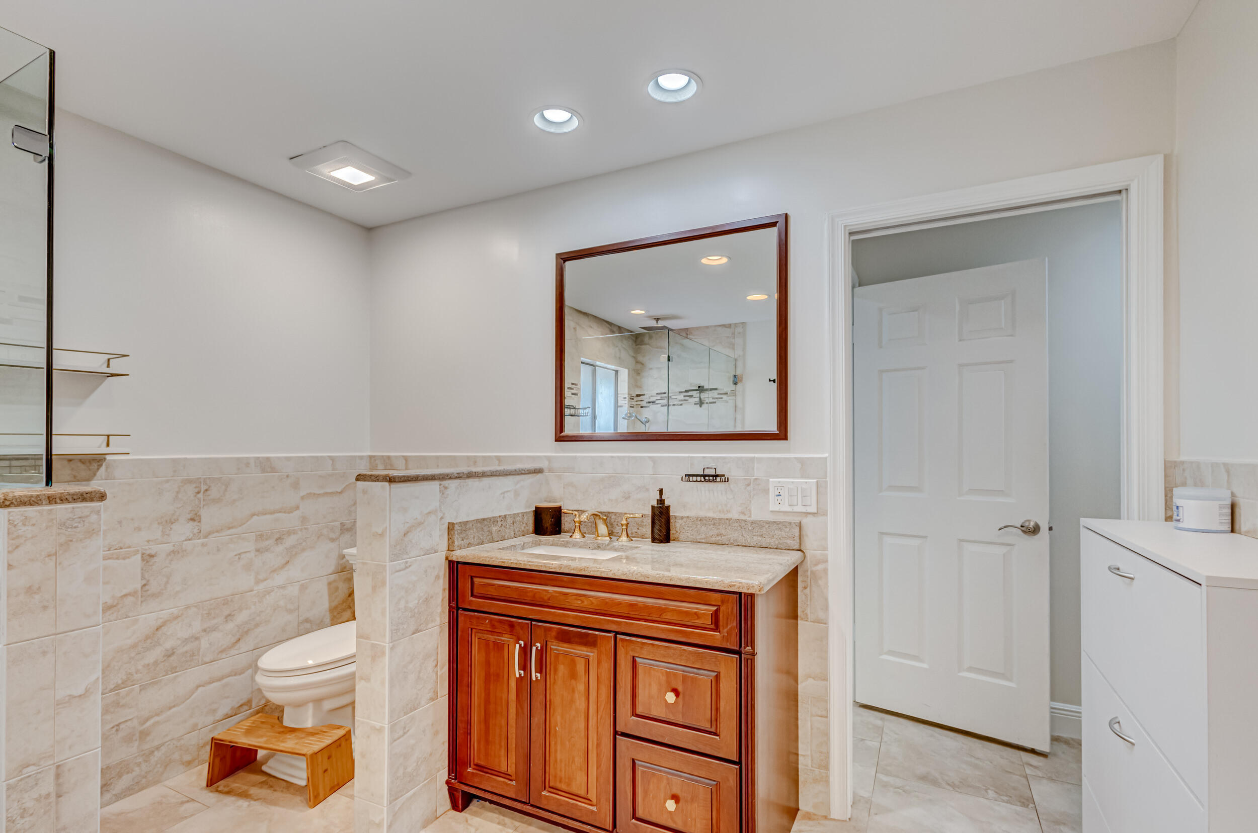 LEXINGTON GREEN CONDO - Residential Lease